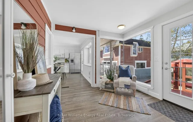 676 Victory Dr, Pickering 2