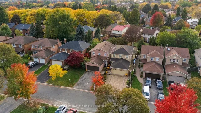 82 Rice Dr, Whitby 2