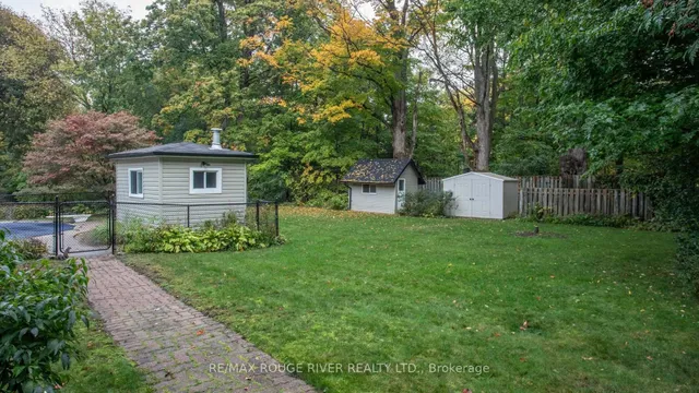 37 Acland Cres, Toronto 4