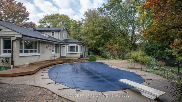 37 Acland Cres, Toronto 5