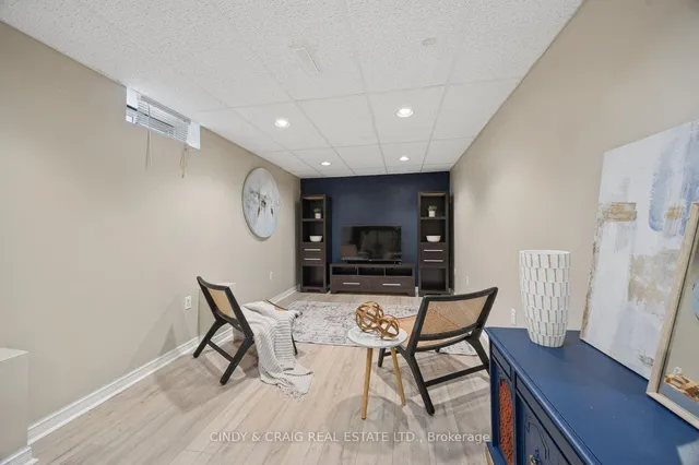 25 Mallory St, Clarington 3