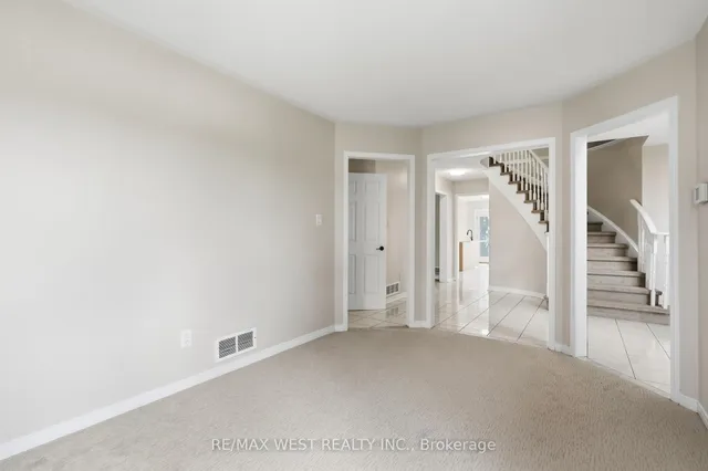 60 Furrow Dr, Whitby 2