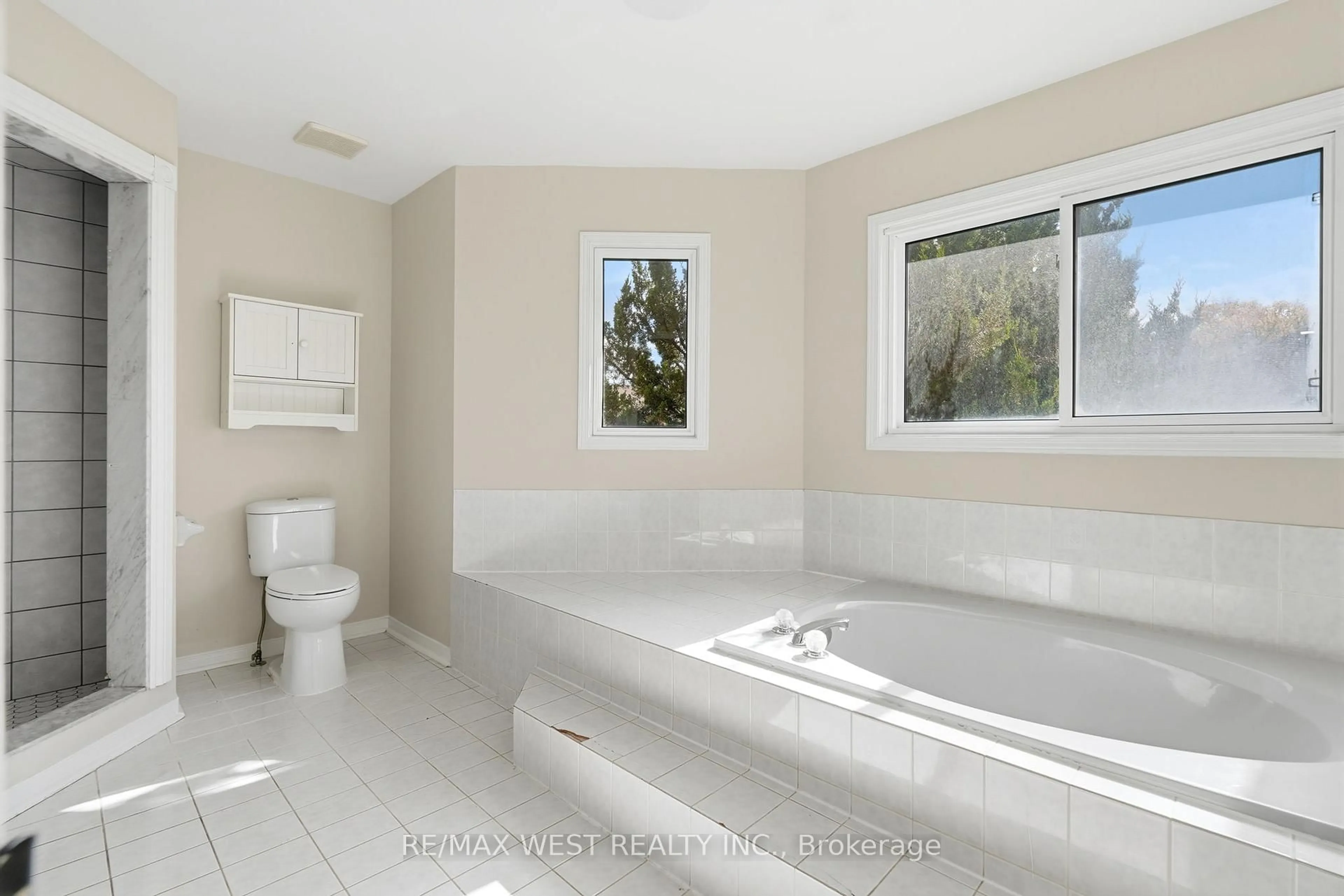 trreb/IMG-E14031120_0db2c7a0-ae11-4741-880d-117ab6ead5be-l.jpg