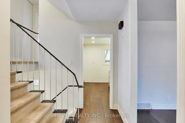 1260 Ilona Park Rd, Pickering 4