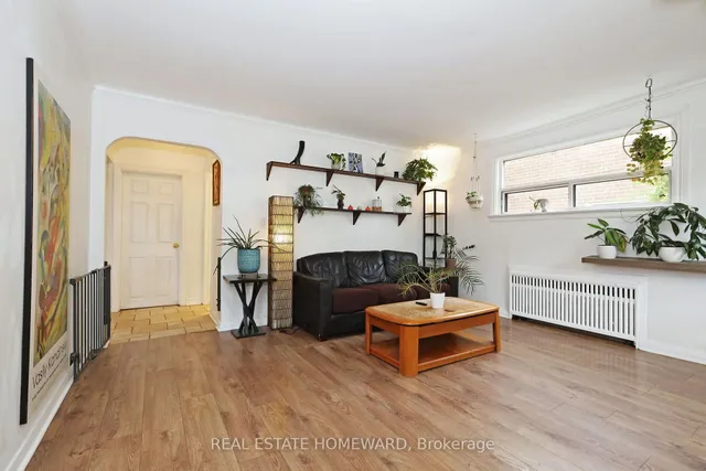 22 Haddon Ave, Toronto 4