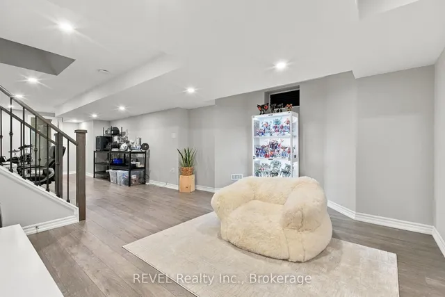 127 Cathedral Dr, Whitby 4