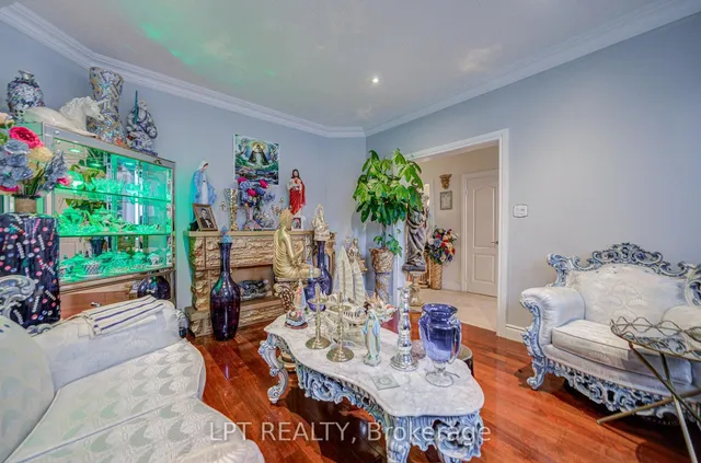 69 Westacott Cres, Ajax 4