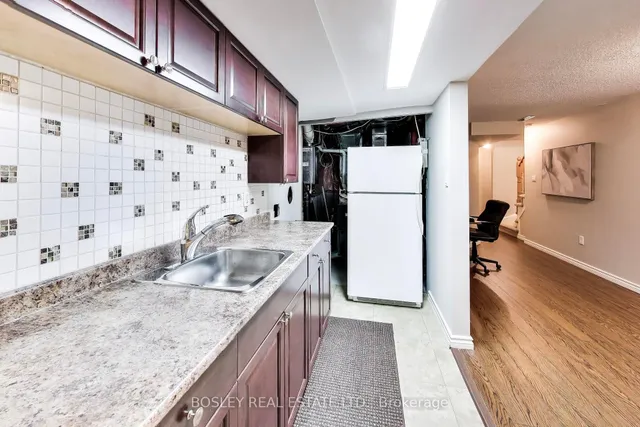 57 Longueuil Pl, Whitby 5