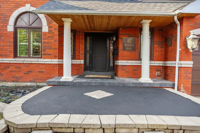 82 Roberson Dr, Ajax 2