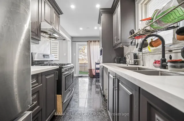 45 Brimstone Cres, Toronto 4