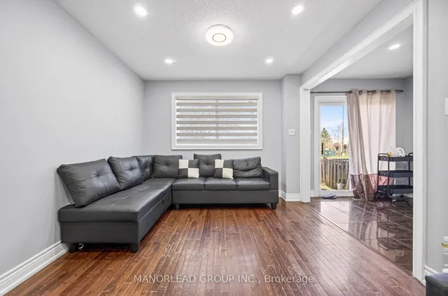 45 Brimstone Cres, Toronto 5