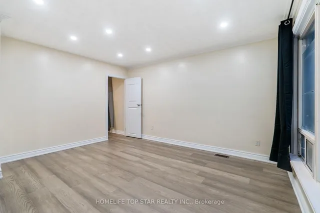 19 Treverton Dr, Toronto 5