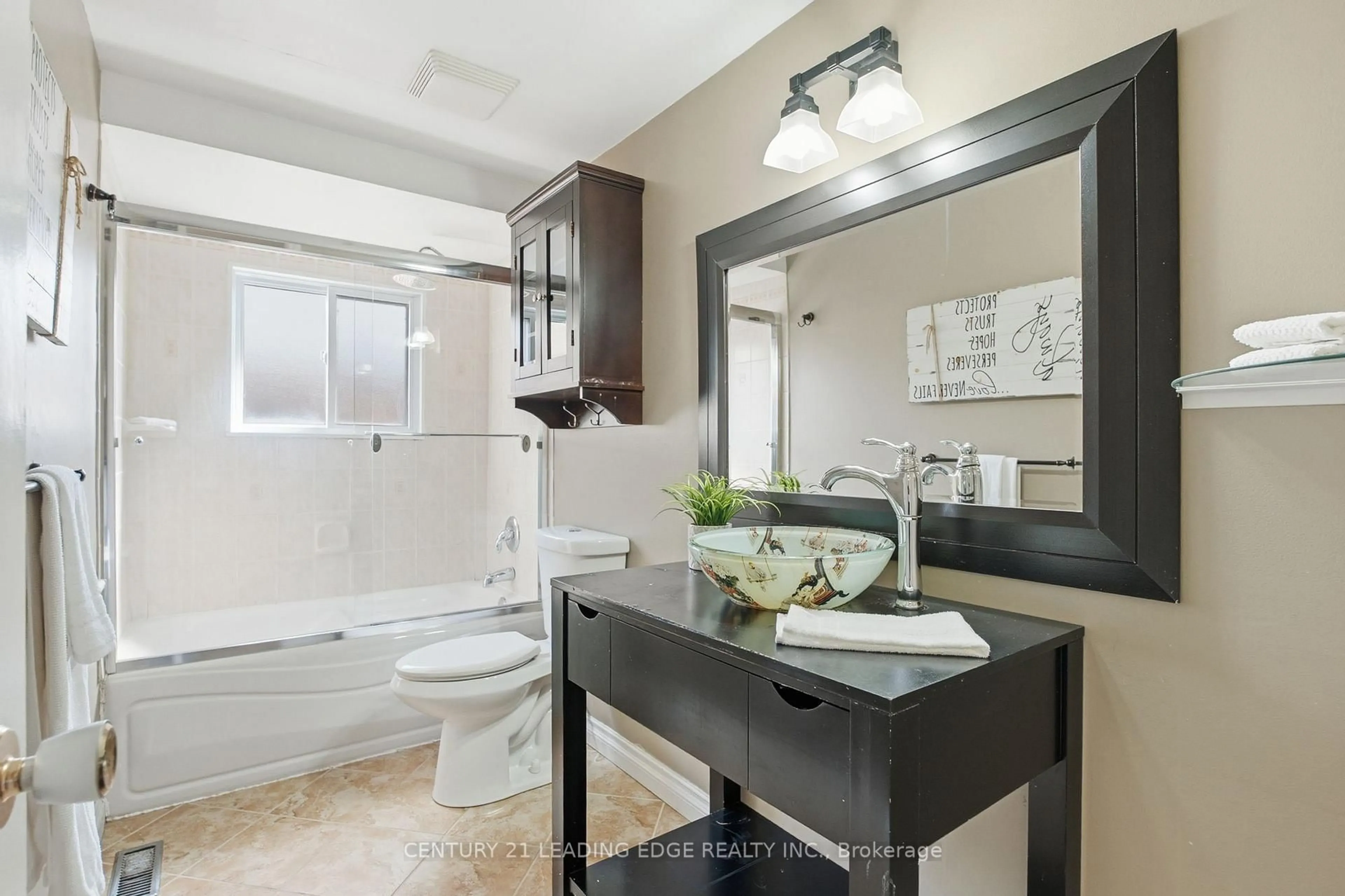 trreb/IMG-E14135366_2fcfe682968289f5f2c1aa4b0ee4bd616da7818bb1bedacc63ecc9ae589748b7.jpg