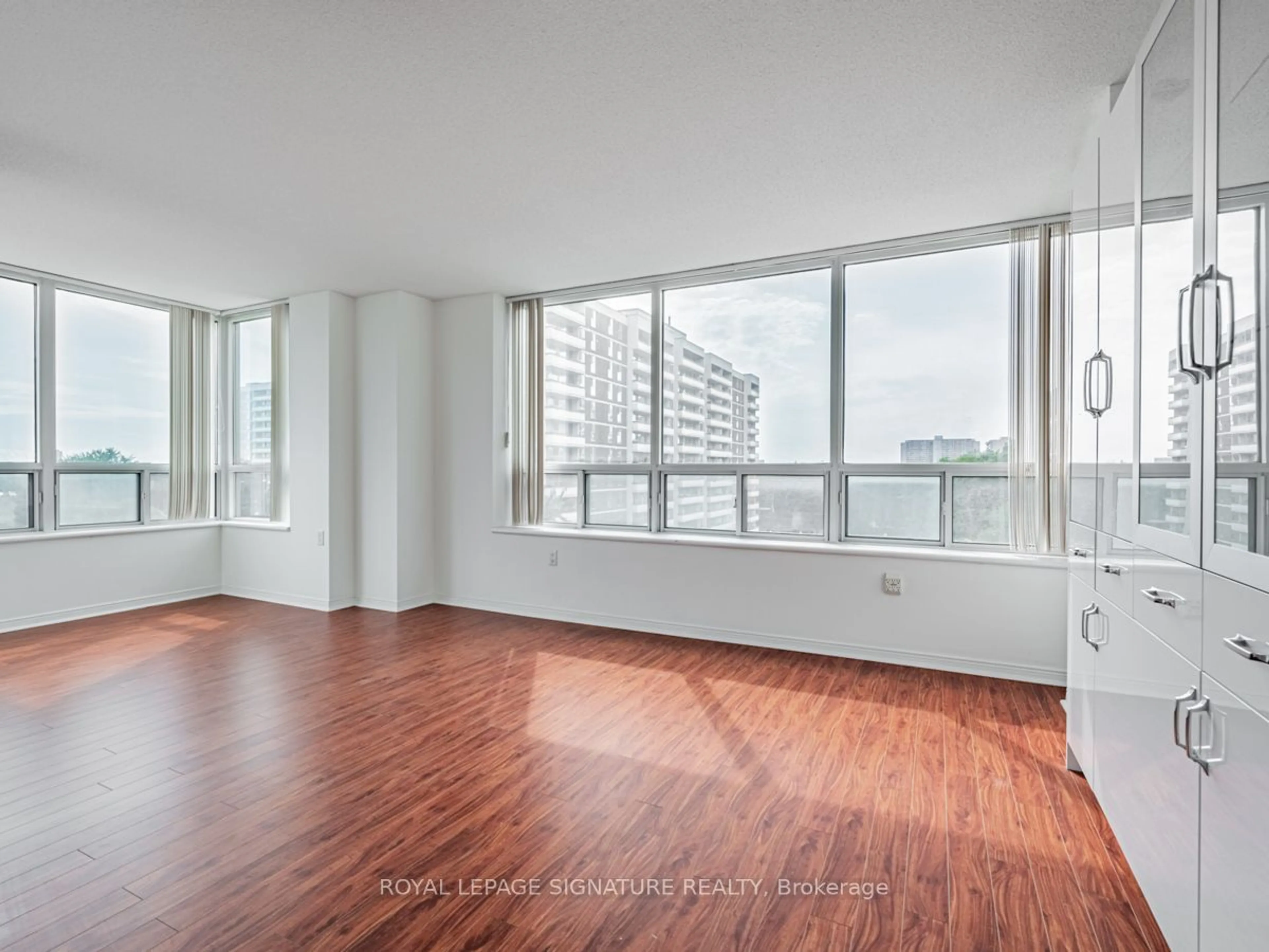 A pic of a room for 2800 Warden Ave #506, Toronto Ontario M1W 3Z6