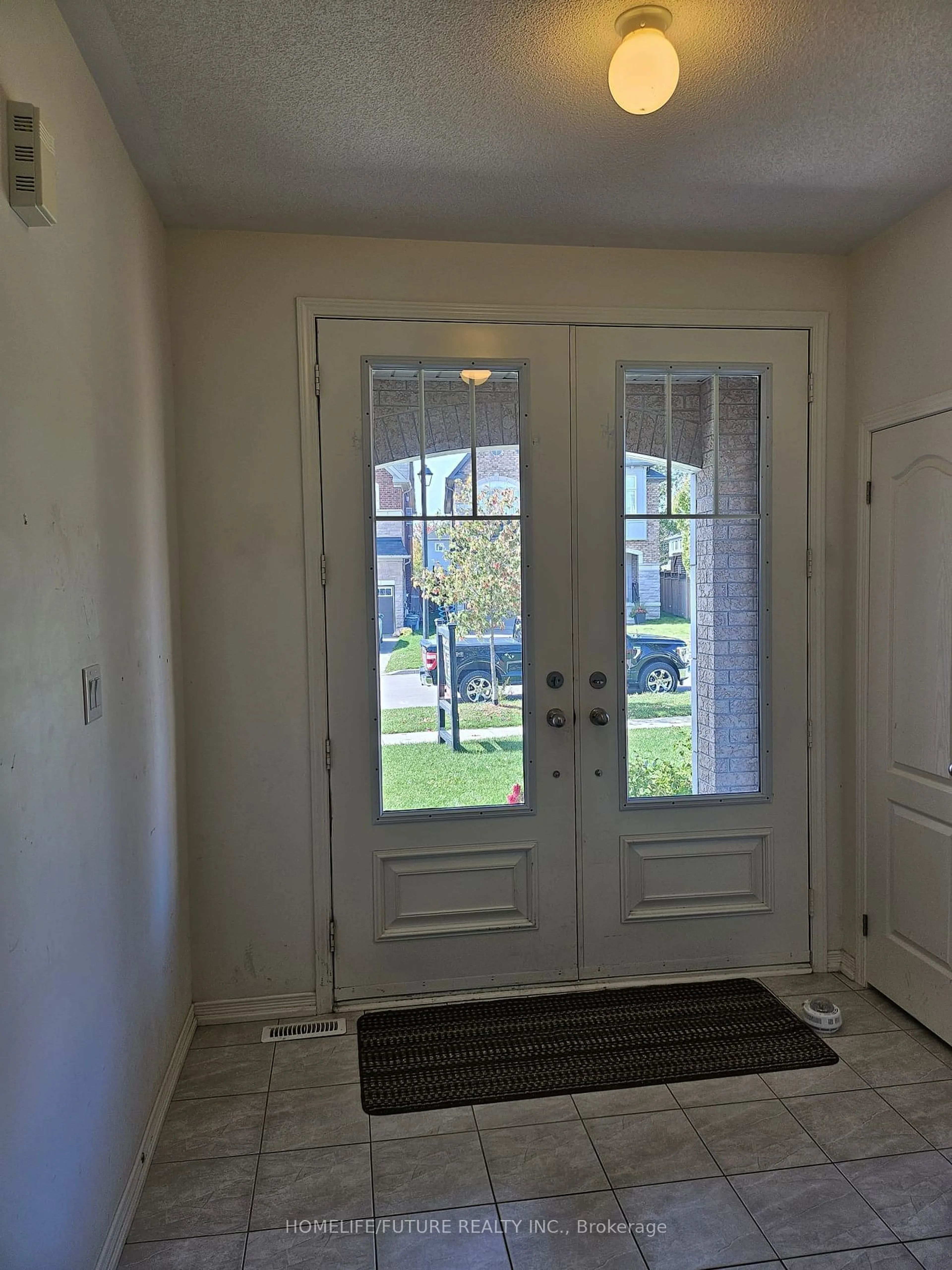 Indoor entryway, not visible floor for 56 Bonathon Cres, Clarington Ontario L1C 5B9