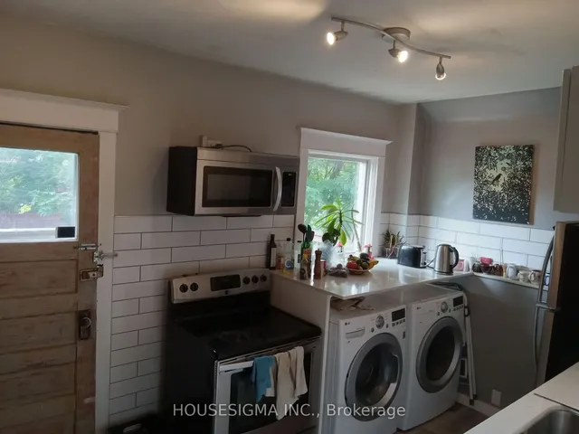 Additional property image - 256 Woodbine Ave
