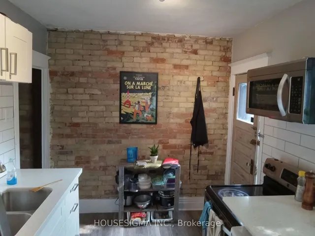 Additional property image - 256 Woodbine Ave