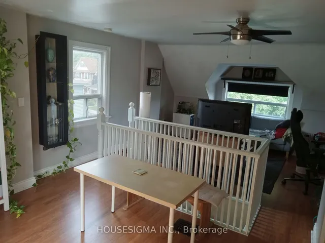 Additional property image - 256 Woodbine Ave