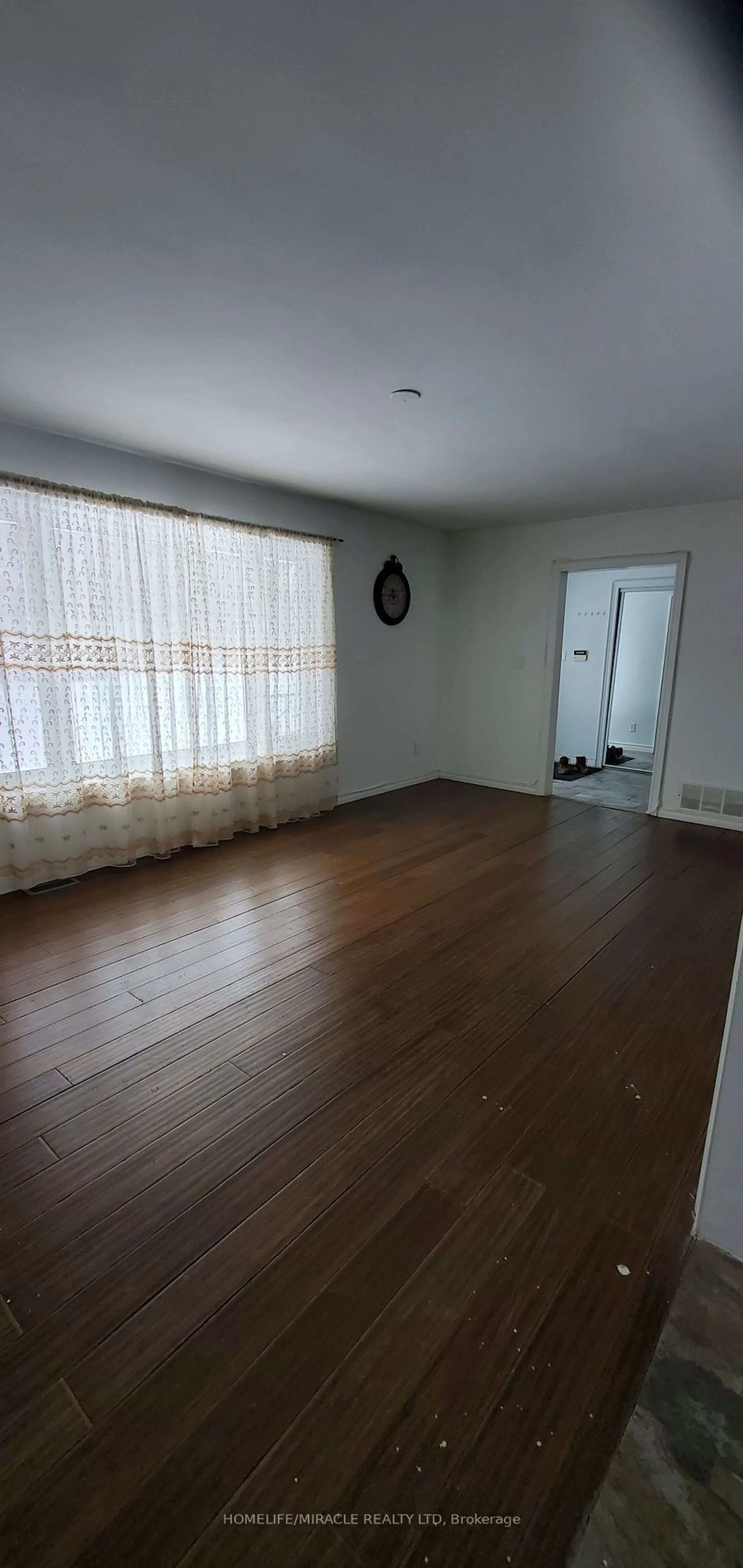 A pic of a room for 544 Gillmoss Rd, Pickering Ontario L1W 3J4