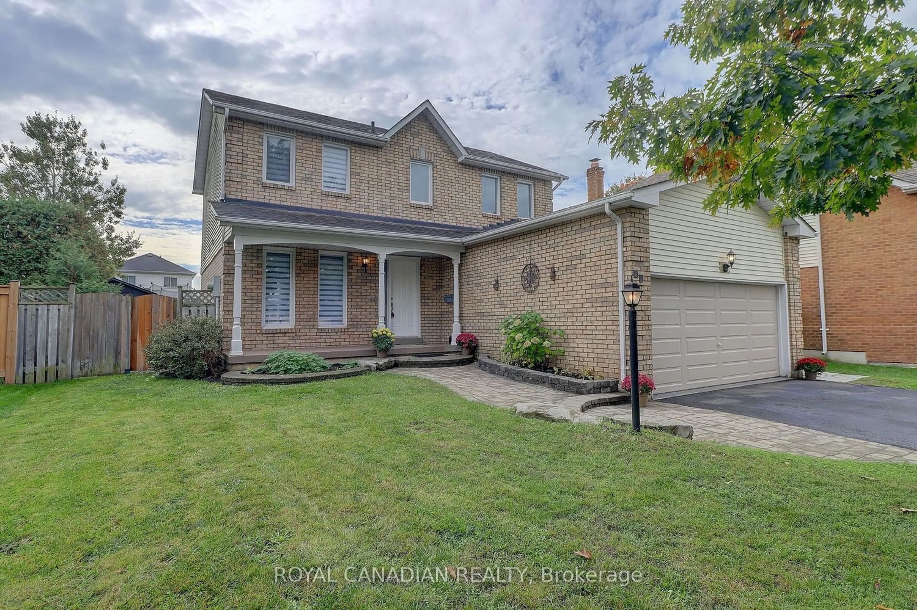 Frontside or backside of a home for 40 Doncaster Cres, Clarington Ontario L1B 1E7