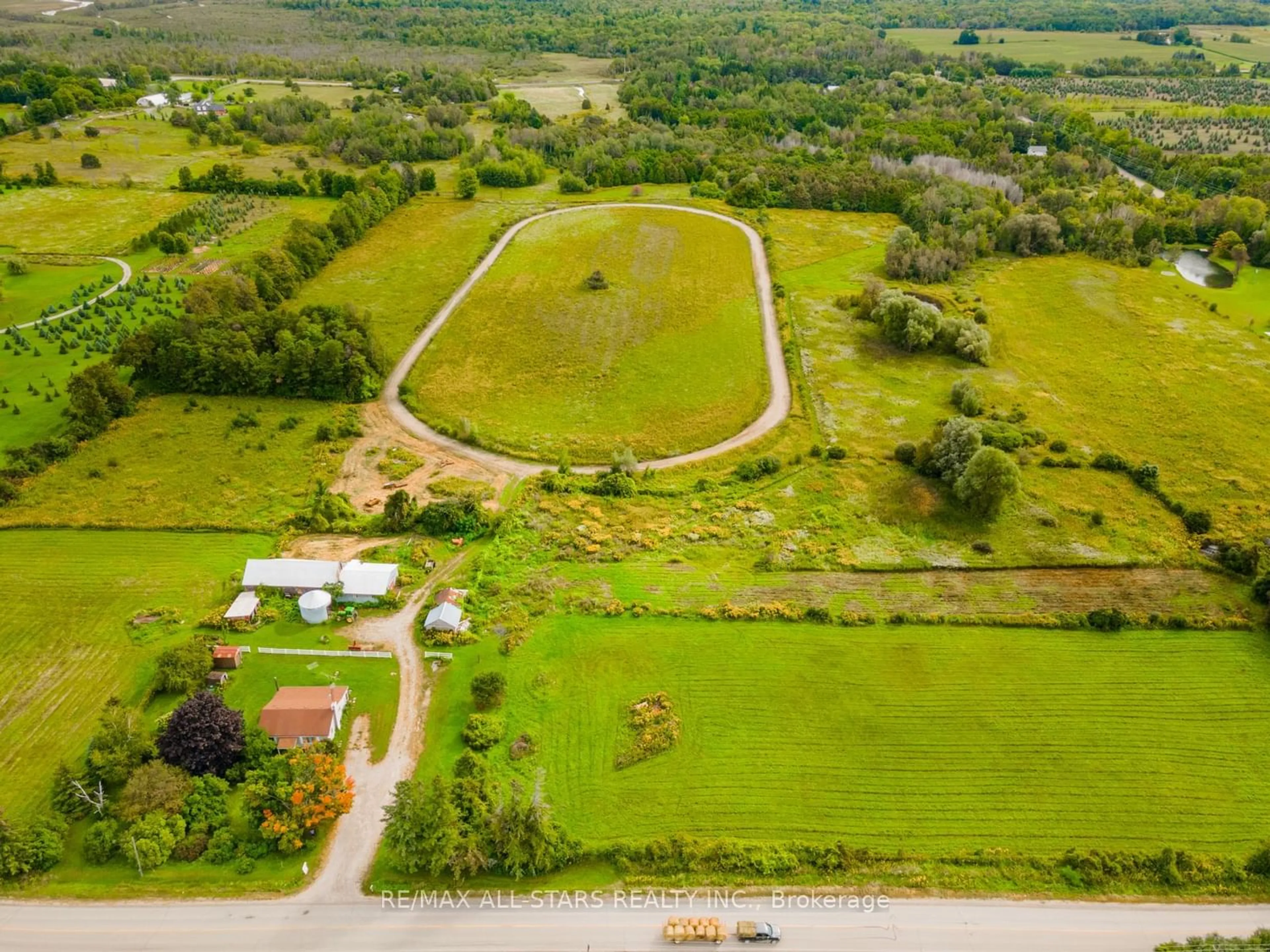 Fenced yard for 12251 Old Simcoe Rd, Scugog Ontario L9L 1B3