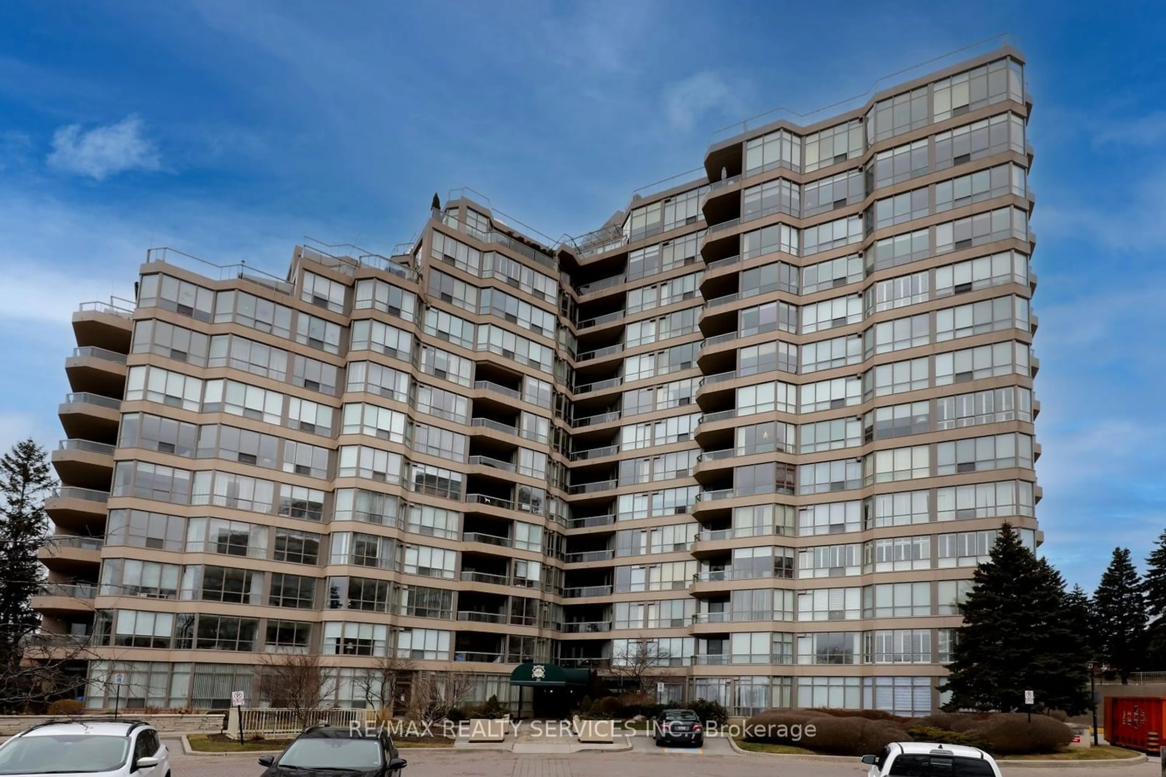 A pic from exterior of the house or condo for 10 Guildwood Pkwy #1432, Toronto Ontario M1E 5B5
