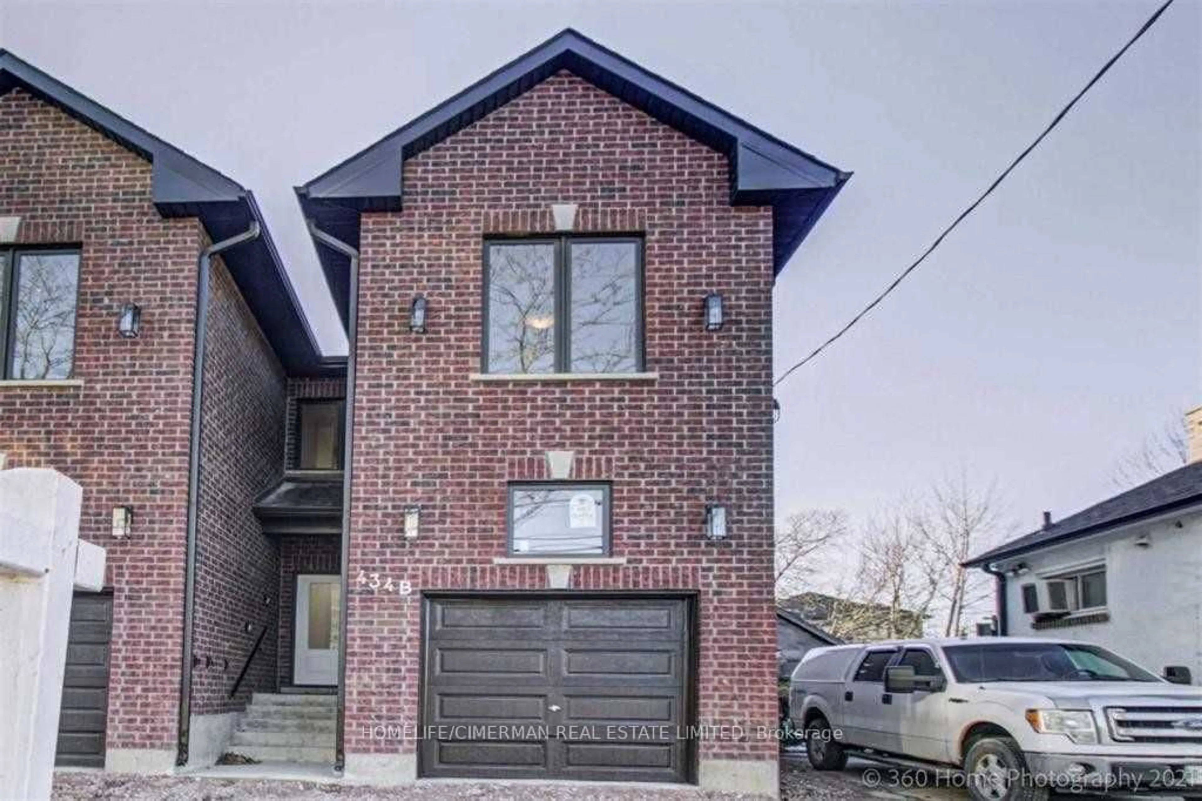 Home with brick exterior material for 434B Midland Ave, Toronto Ontario M1N 4A5
