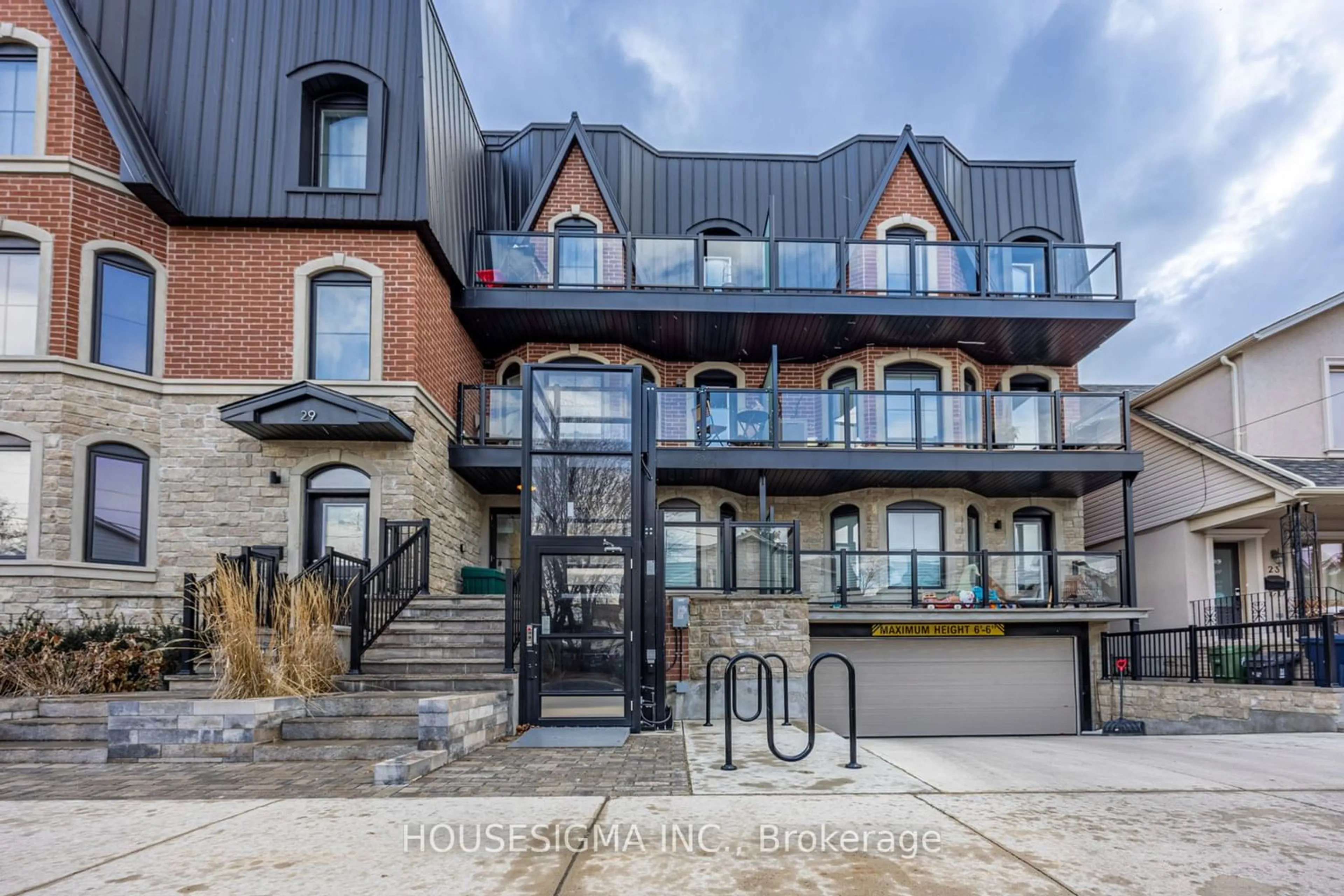 Home with stone exterior material for 27 Somers Ave #302, Toronto Ontario M4J 1W2