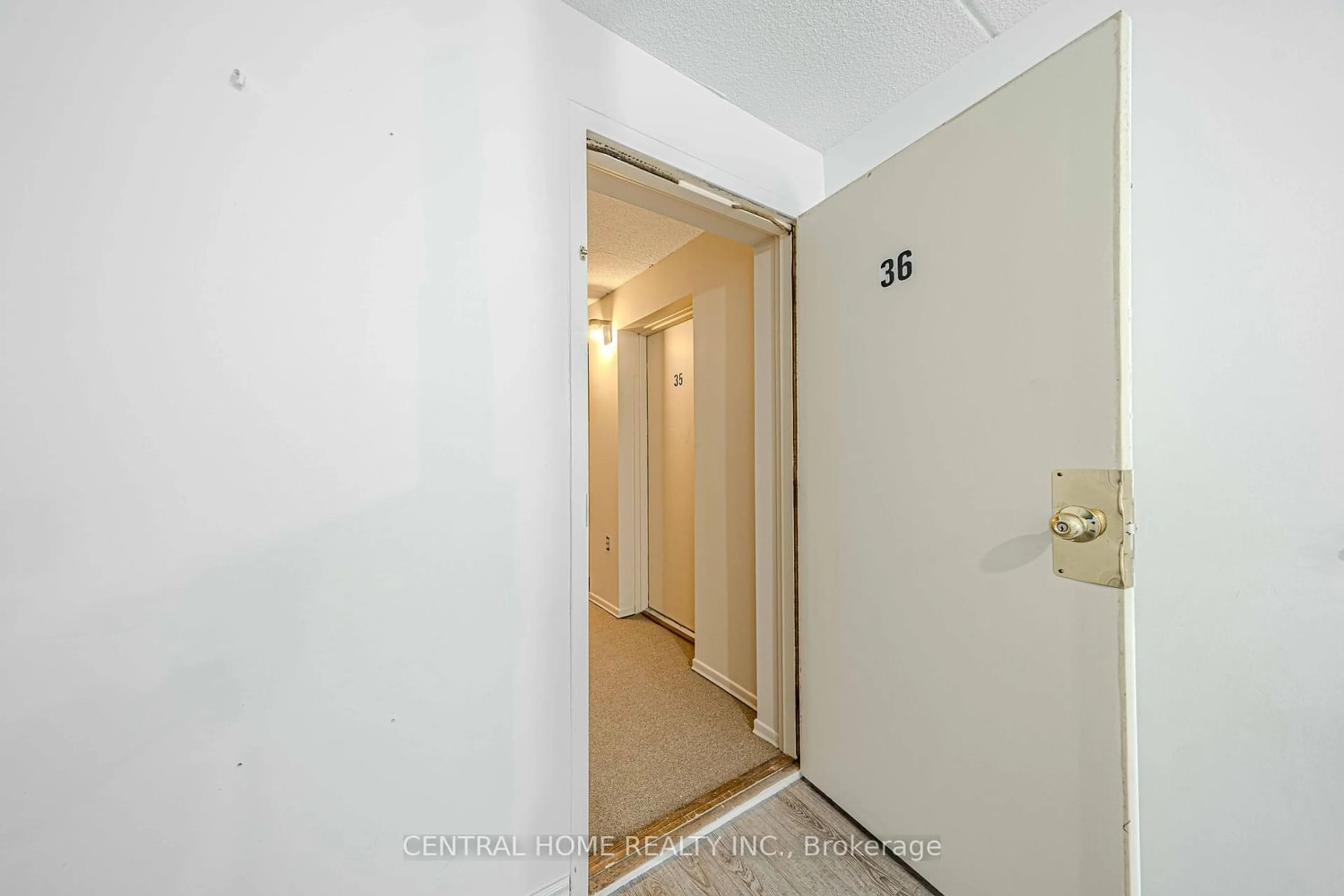 Unknown indoor space for 43 Taunton Rd #36, Oshawa Ontario L1G 3T6