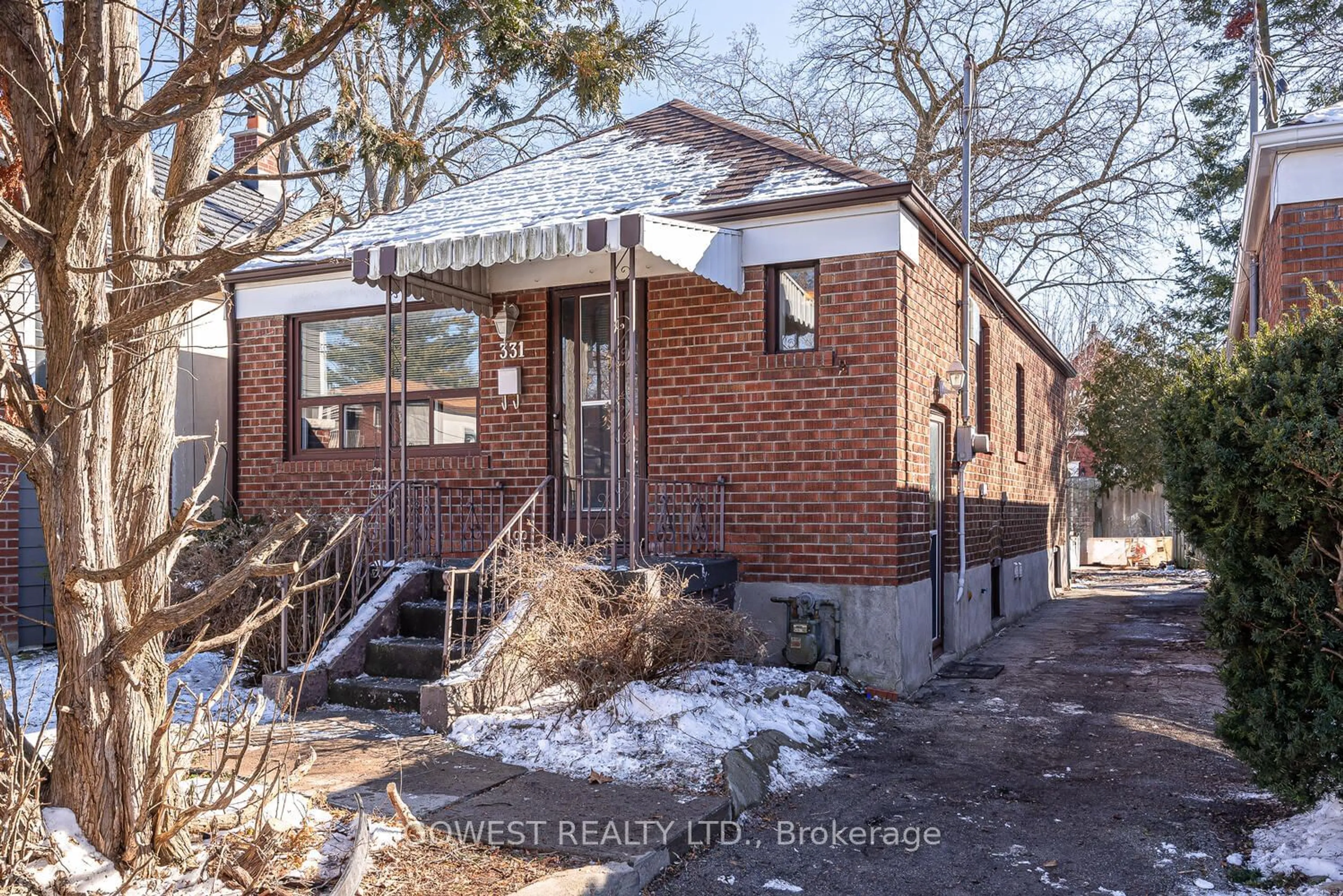 Home with brick exterior material for 331 Lumsden Ave, Toronto Ontario M4C 2L2