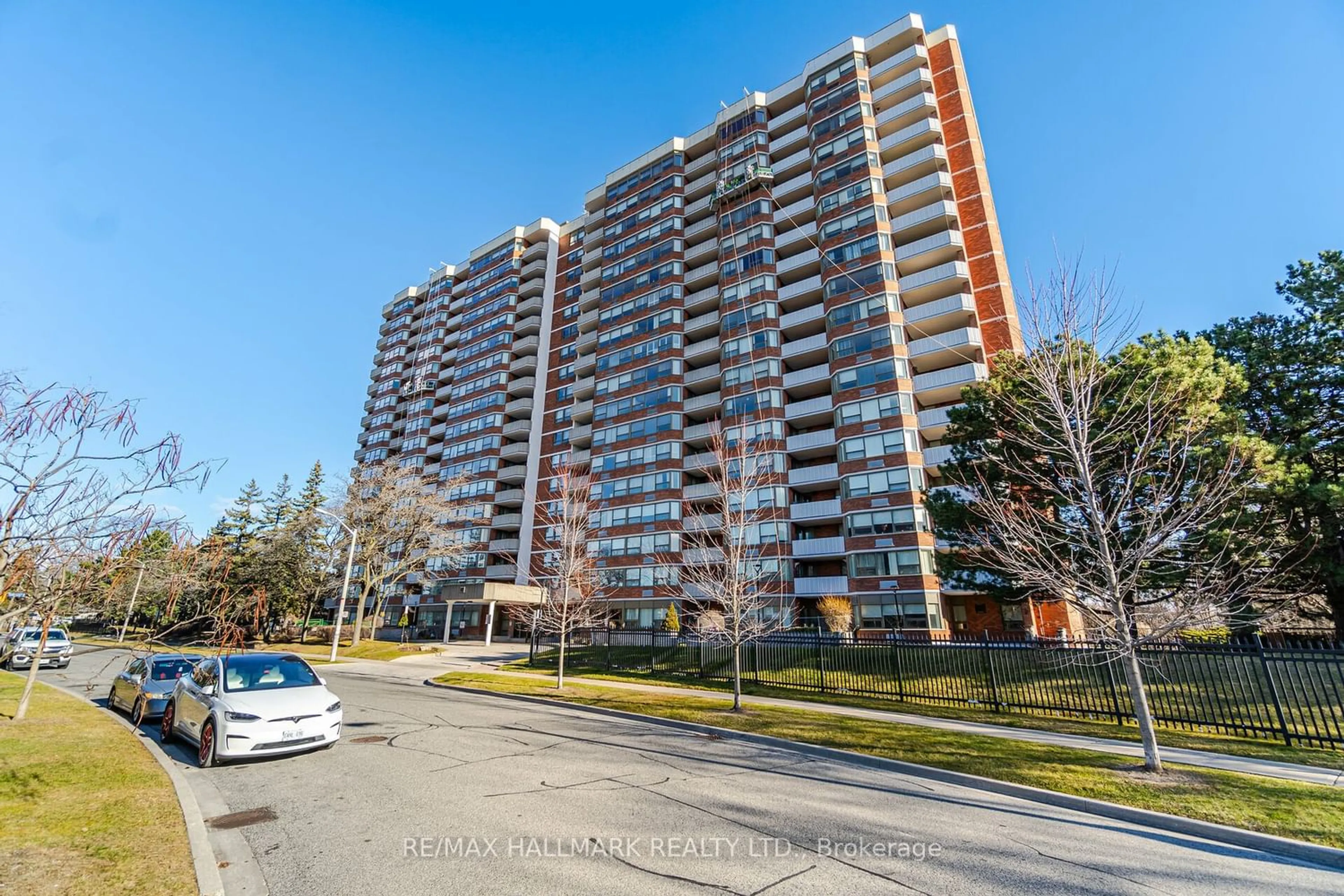 A pic from exterior of the house or condo for 121 Ling Rd #208, Toronto Ontario M1E 4Y2