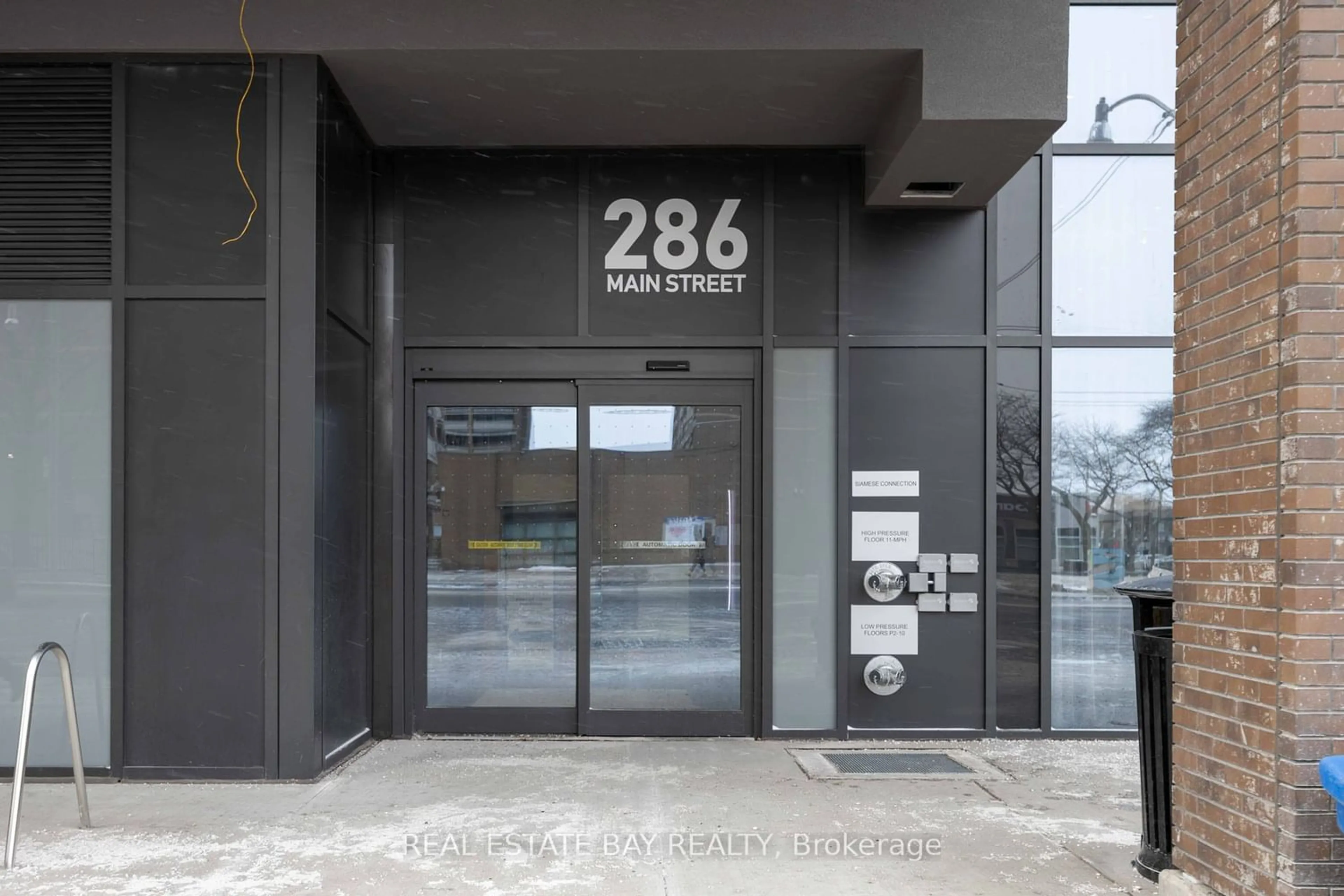 Indoor entryway for 286 Main St #911, Toronto Ontario M4C 0B3