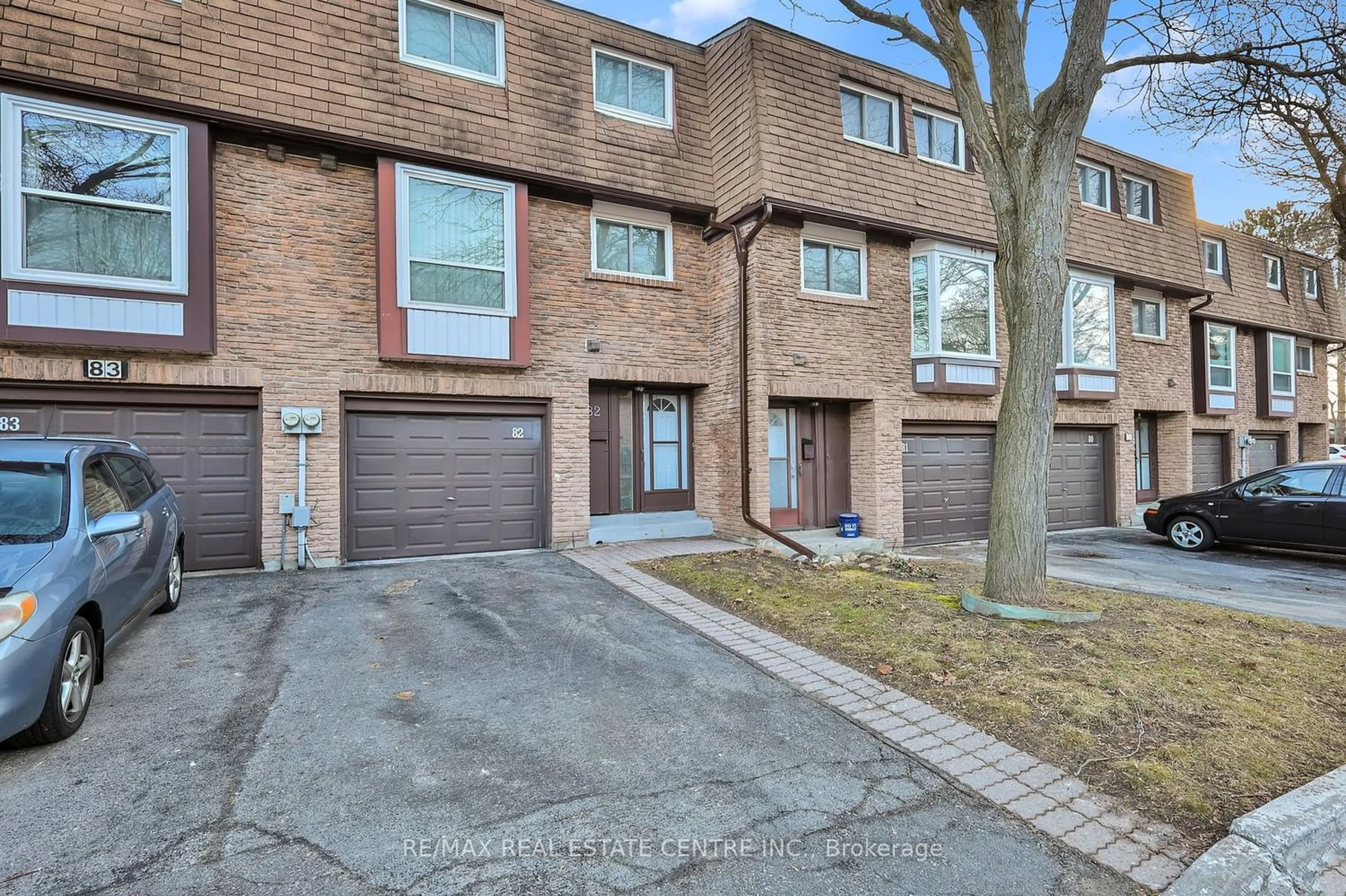 A pic from exterior of the house or condo for 222 Pearson St #82, Oshawa Ontario L1G 7C6
