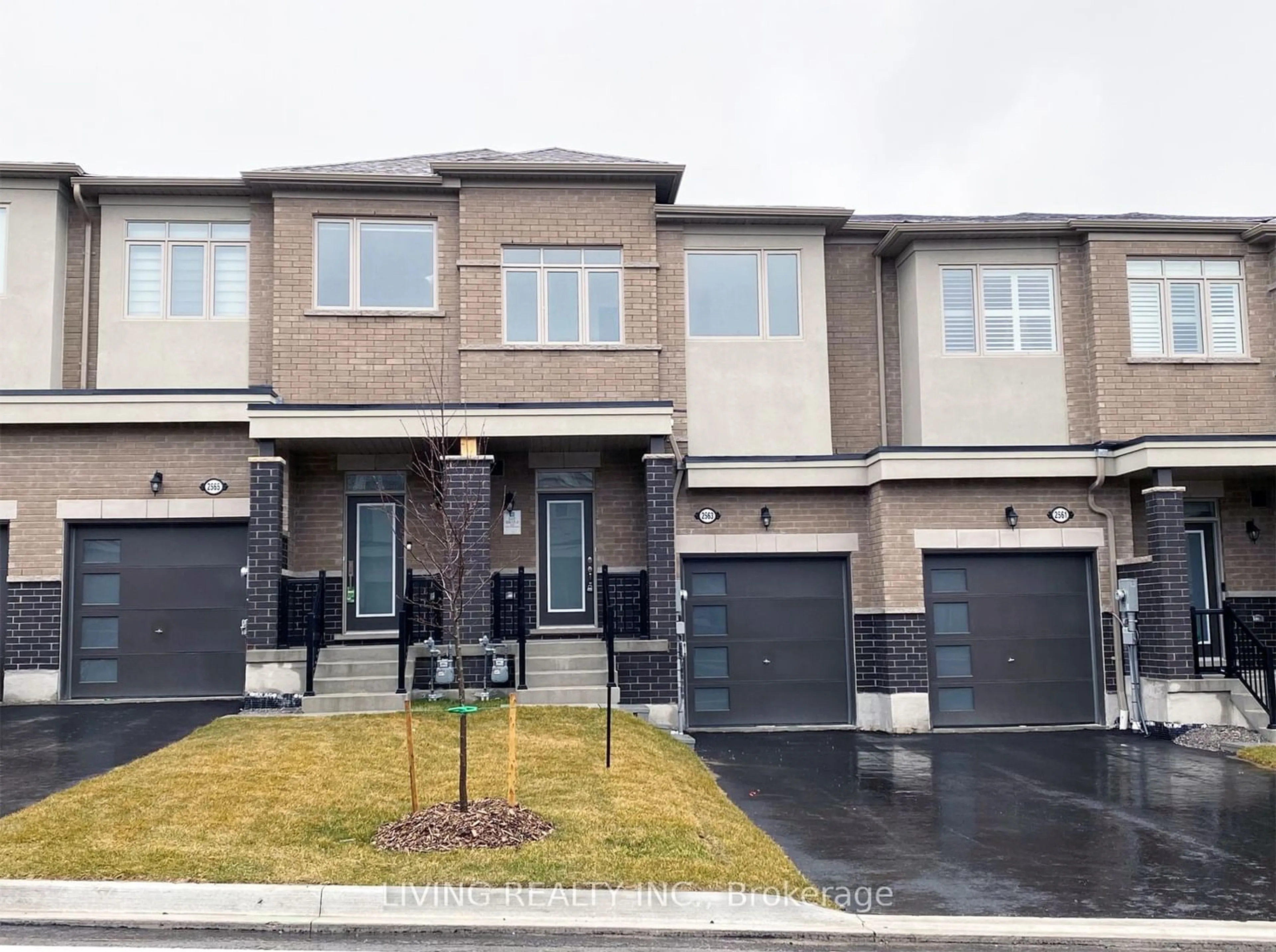 A pic from exterior of the house or condo for 2563 Winter Words Dr, Oshawa Ontario L1L 0S9