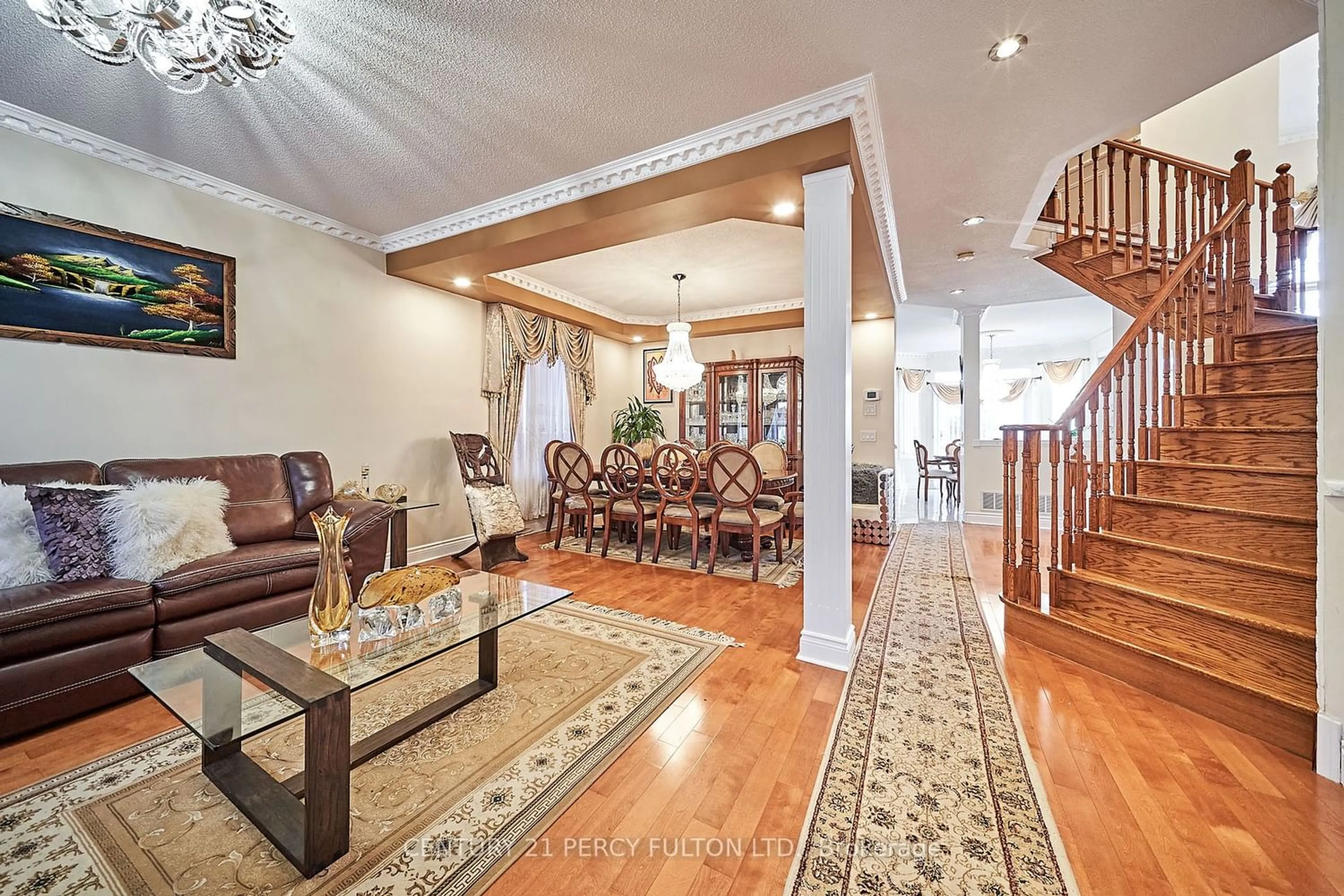 Indoor foyer for 47 Vineyard Ave, Whitby Ontario L1P 1X5