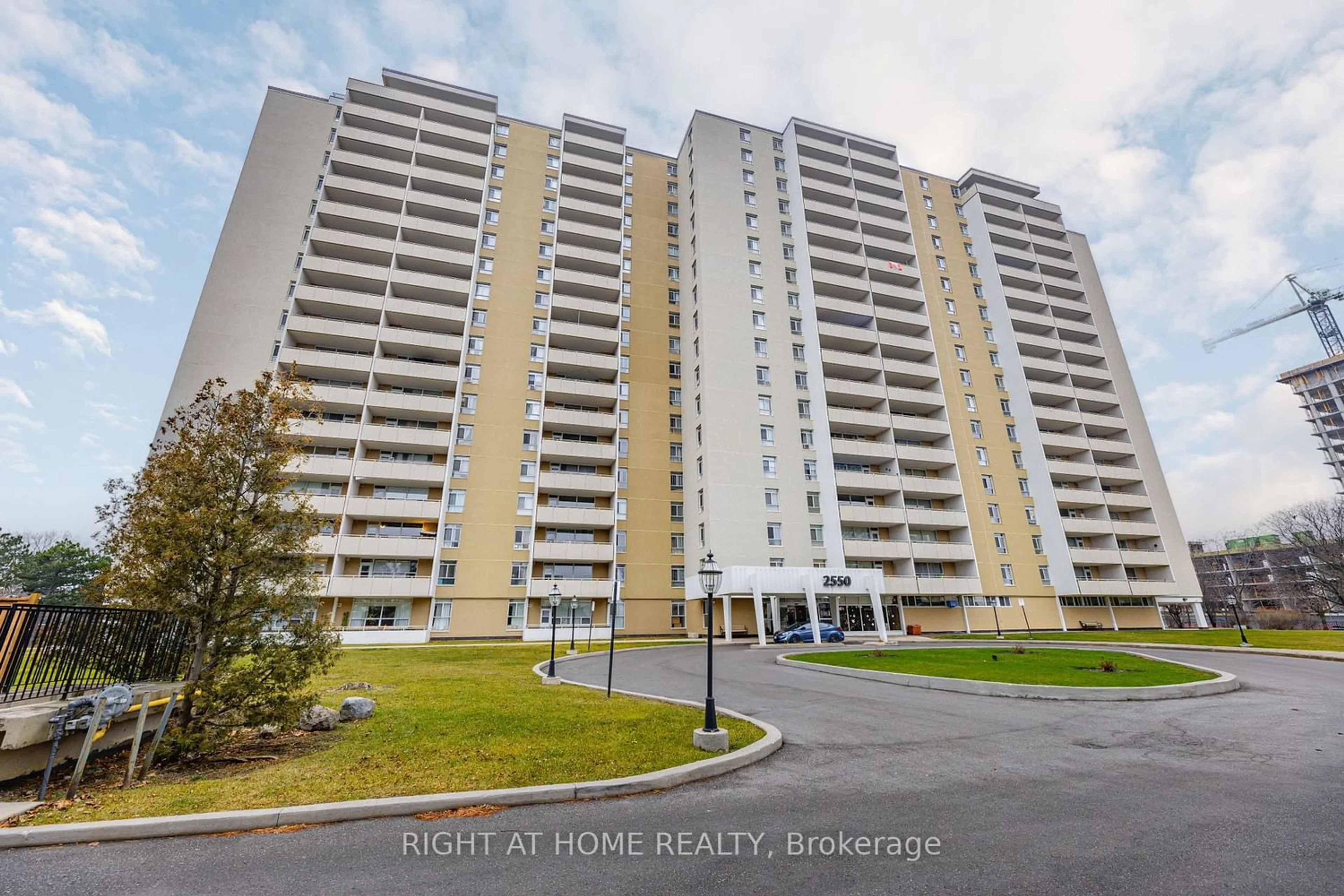 A pic from exterior of the house or condo for 2550 Pharmacy Ave #1214, Toronto Ontario M1W 1H9