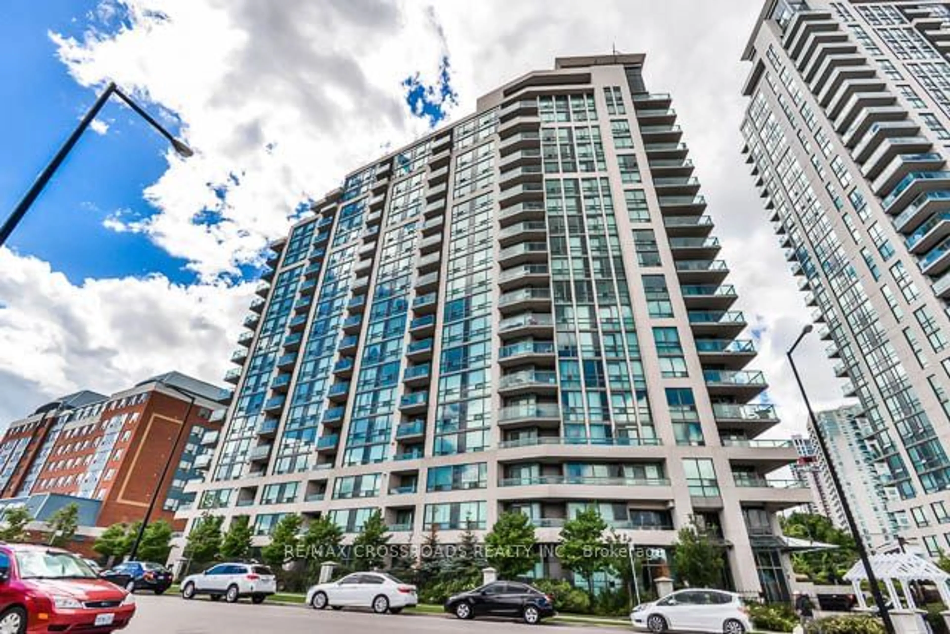 A pic from exterior of the house or condo for 68 Grangeway Ave #1502, Toronto Ontario M1H 0A1