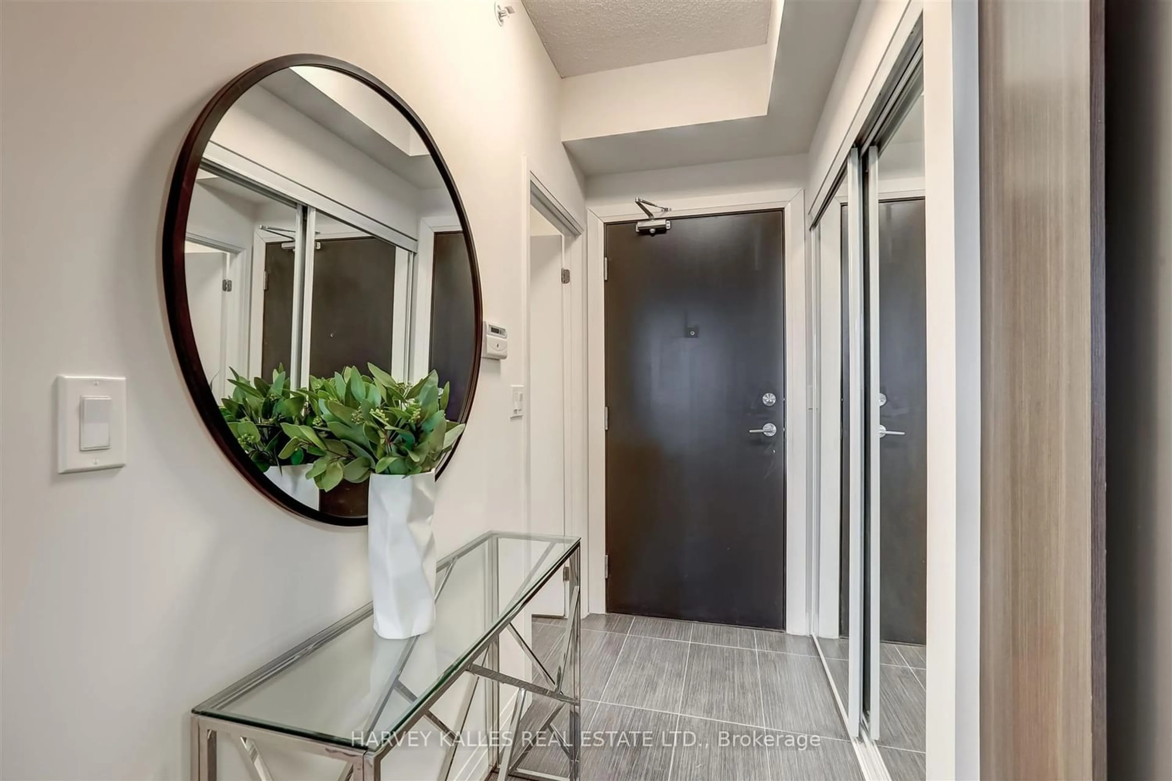 Indoor entryway for 22 East Haven Dr #522, Toronto Ontario M1N 0B4