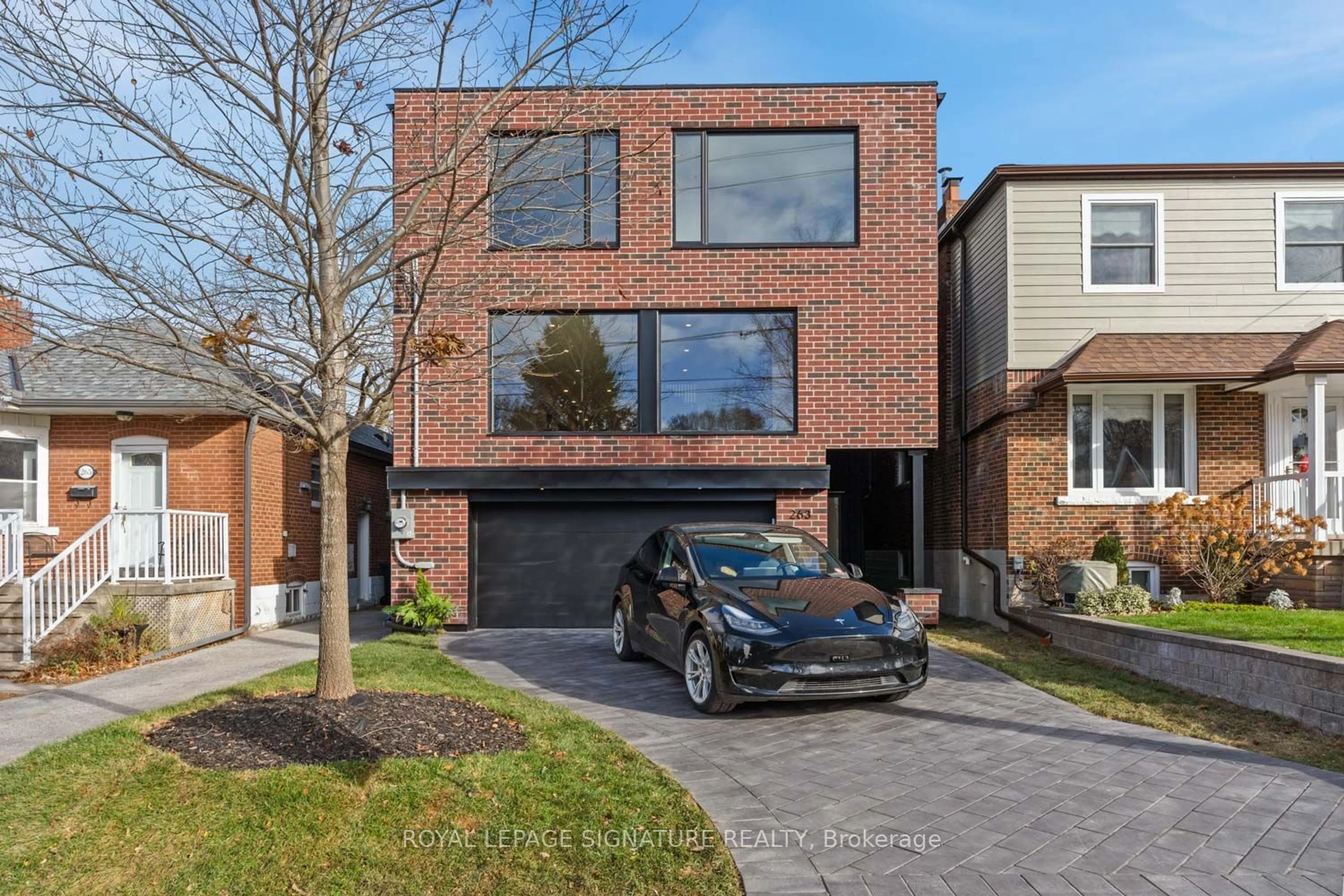 Home with brick exterior material for 263 Blantyre Ave, Toronto Ontario M1N 2S2