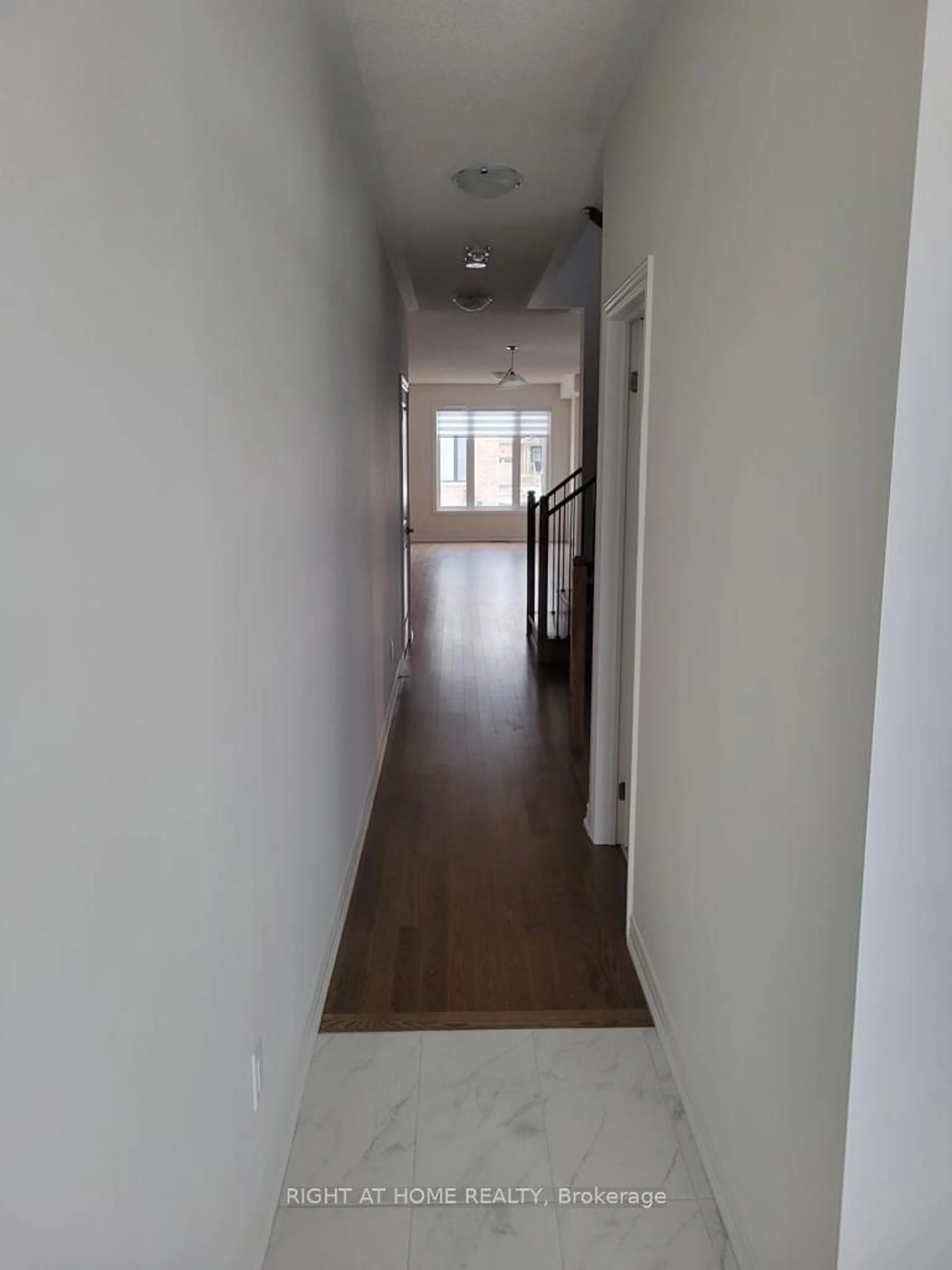 Indoor foyer for 41 Laing Dr, Whitby Ontario L1P 0N5