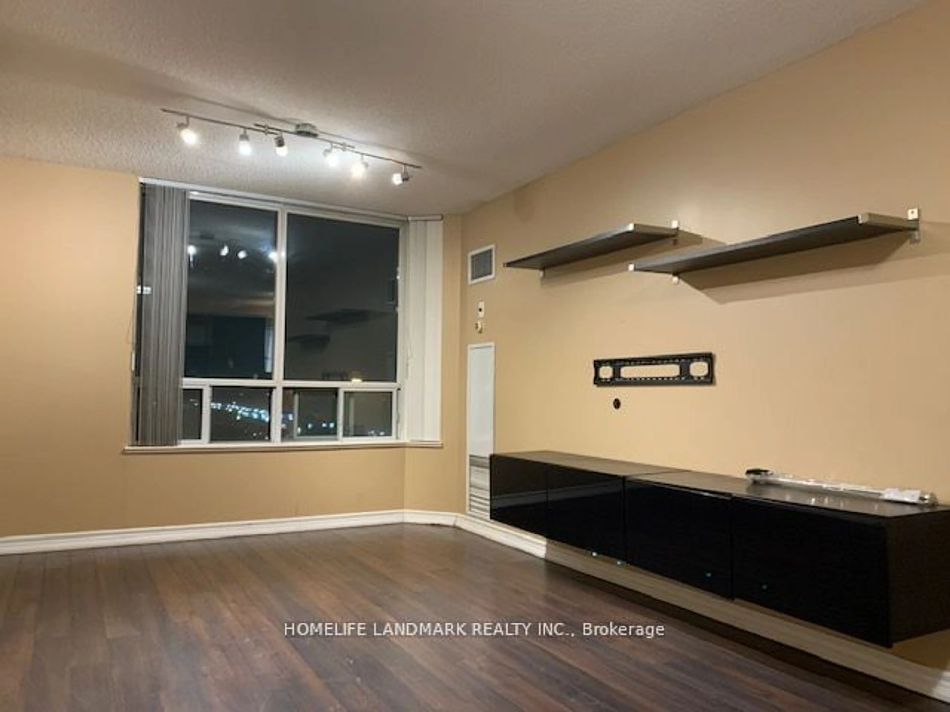 Unknown indoor space for 68 Corporate Dr #1638, Toronto Ontario M1H 3H3