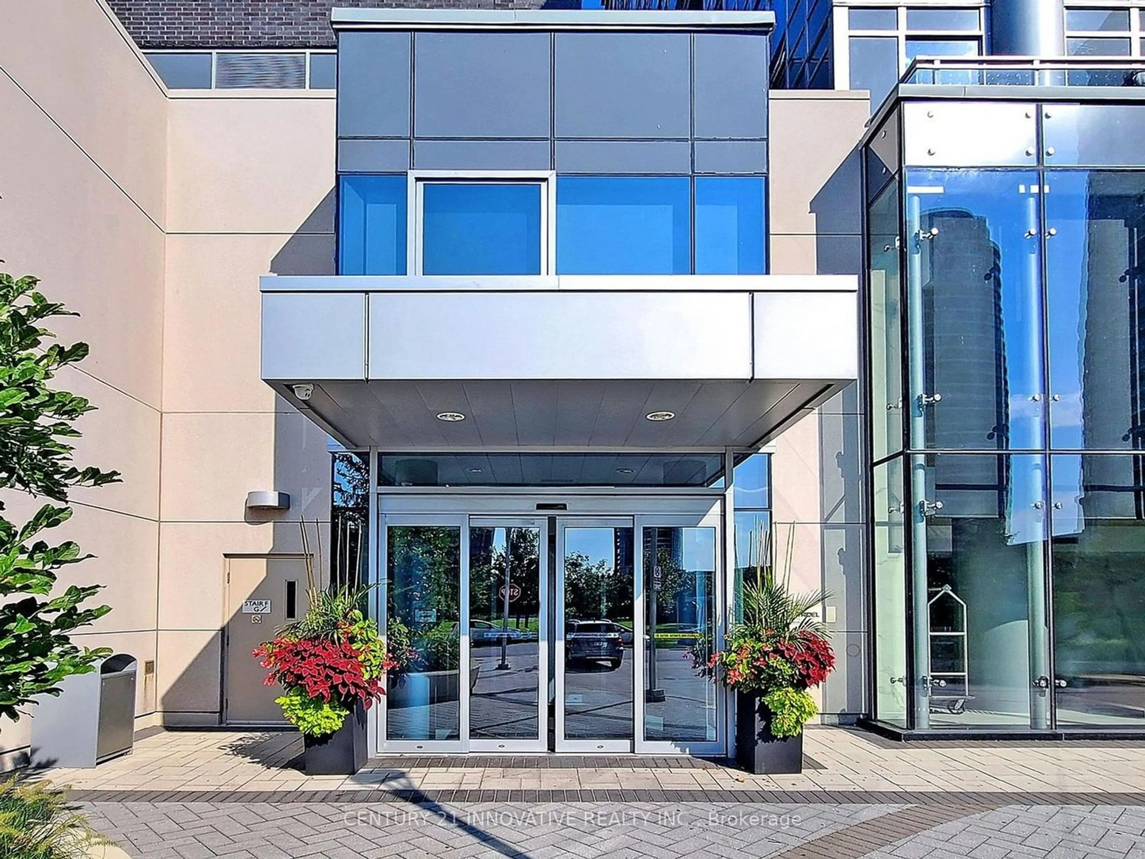 A pic from exterior of the house or condo for 275 Village Green Sq #1223, Toronto Ontario M1S 0L8