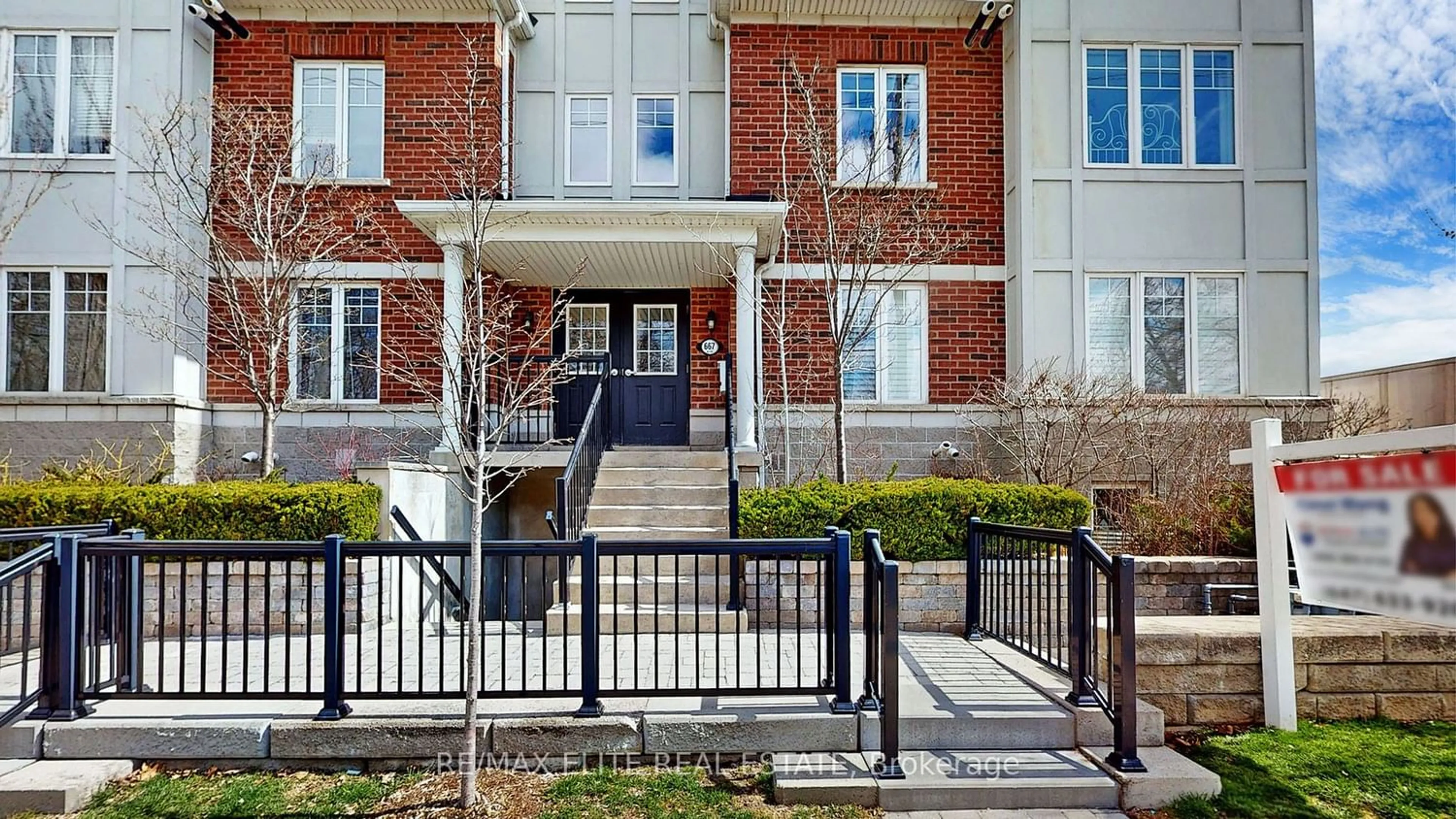 A pic from exterior of the house or condo for 667A Warden Ave #2, Toronto Ontario M1L 0G3