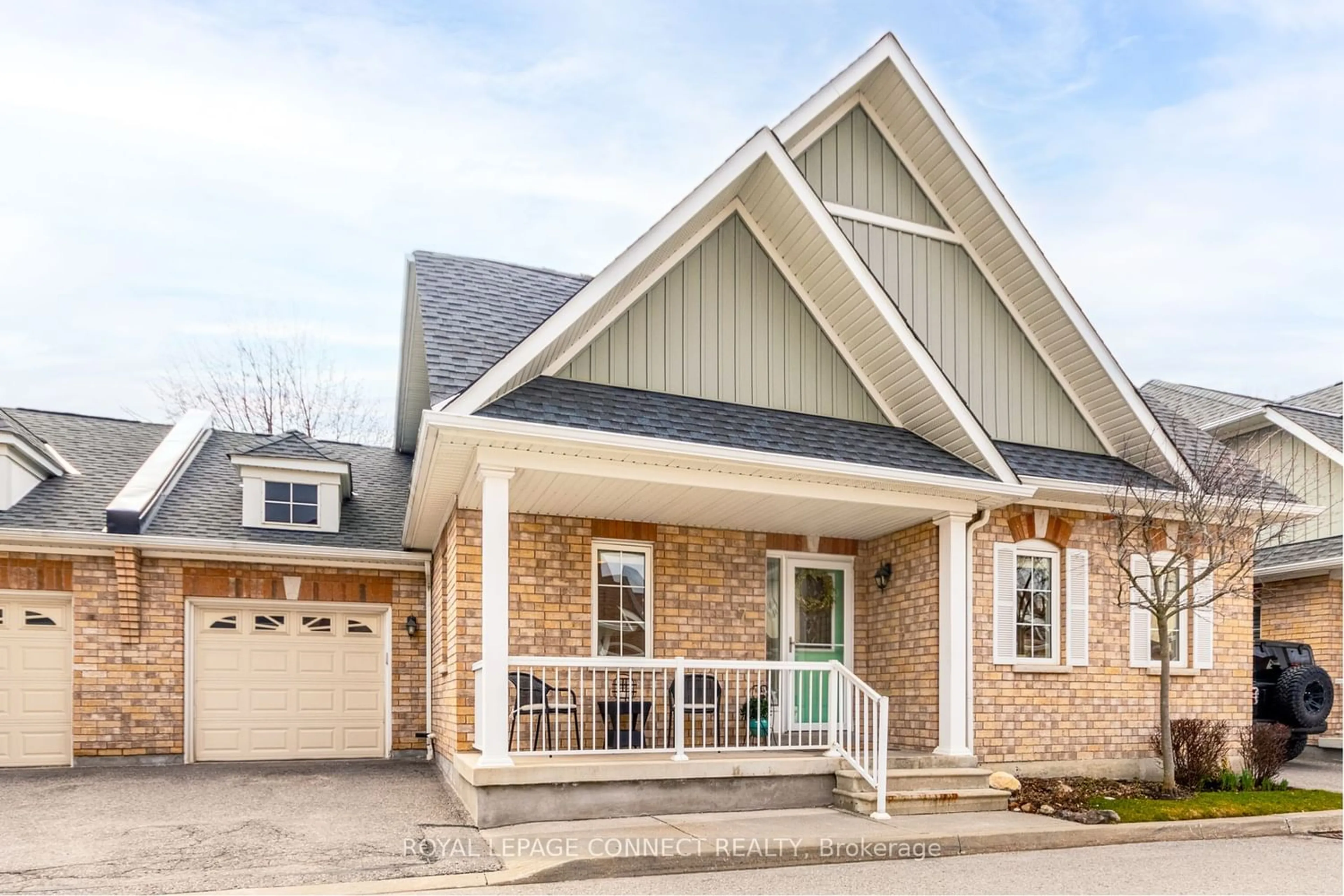 Home with brick exterior material for 7 Hirshfield Lane #H7, Ajax Ontario L1T 4Z7