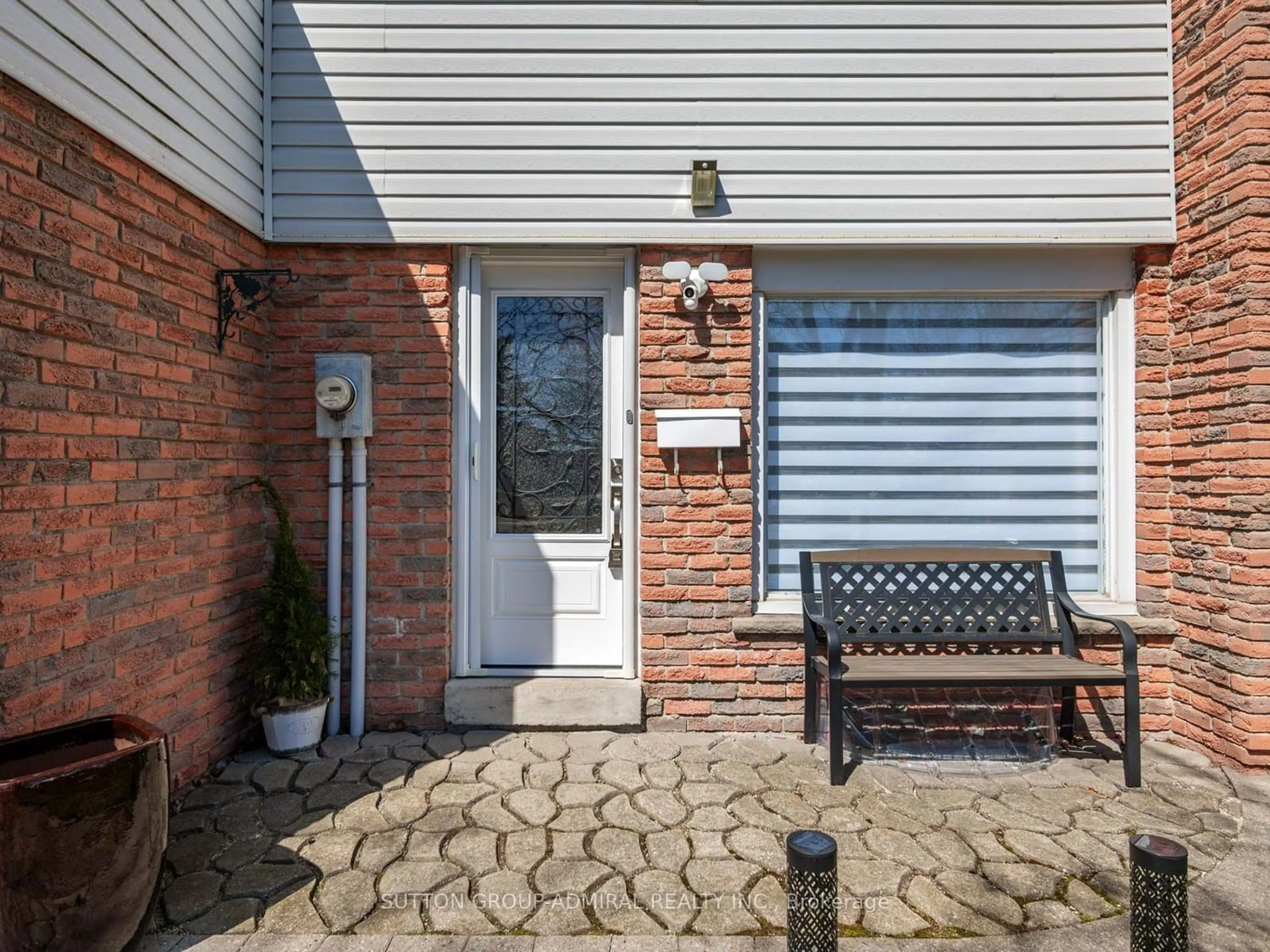 Home with brick exterior material for 1934 Malden Cres, Pickering Ontario L1V 3G5