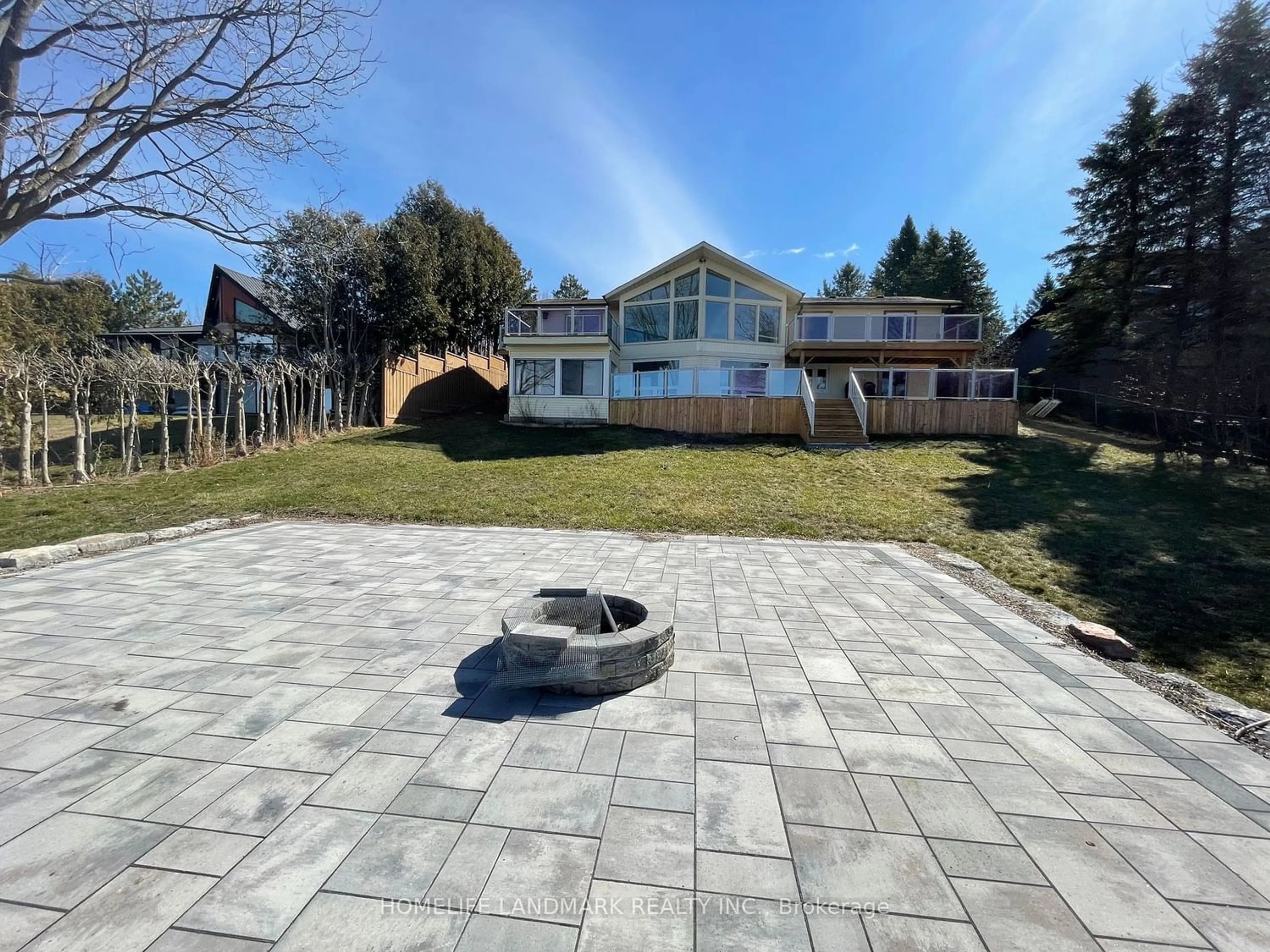 Frontside or backside of a home for 334 Fralick's Beach Rd, Scugog Ontario L9L 1B6