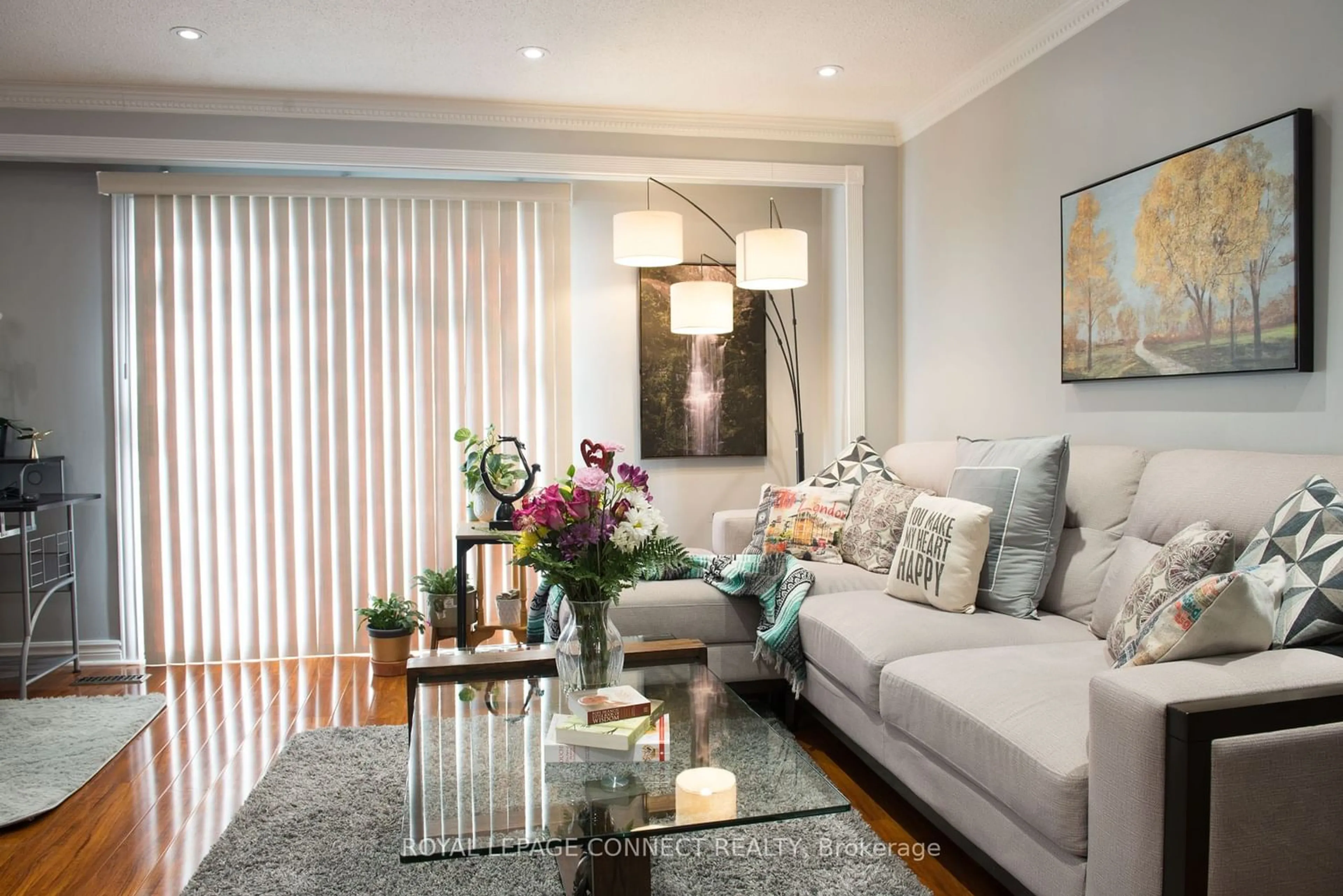 Living room for 107 Purpledusk Tr #69, Toronto Ontario M1E 4C9