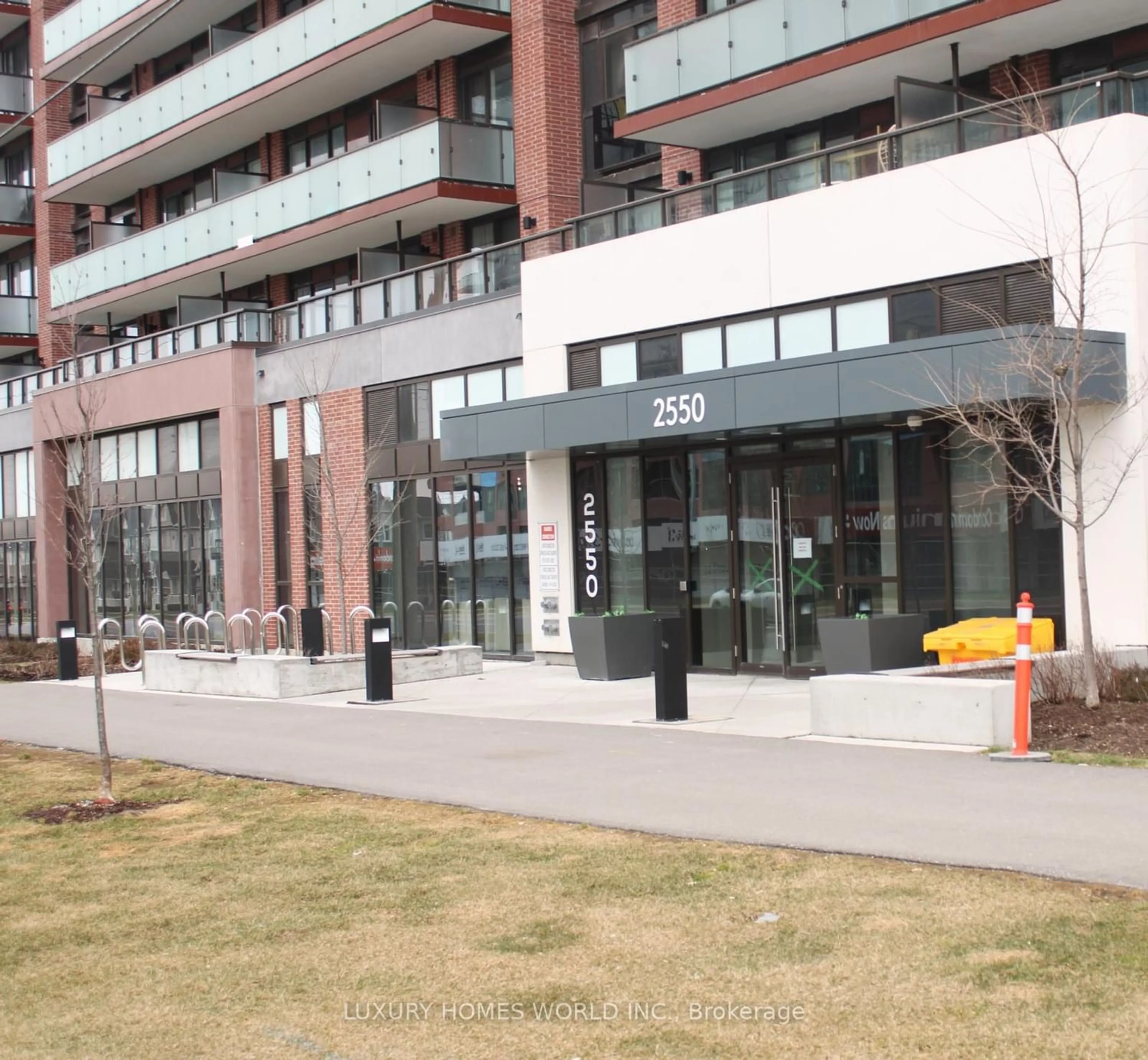 A pic from exterior of the house or condo for 2550 Simcoe St #2021, Oshawa Ontario L1L 0R5