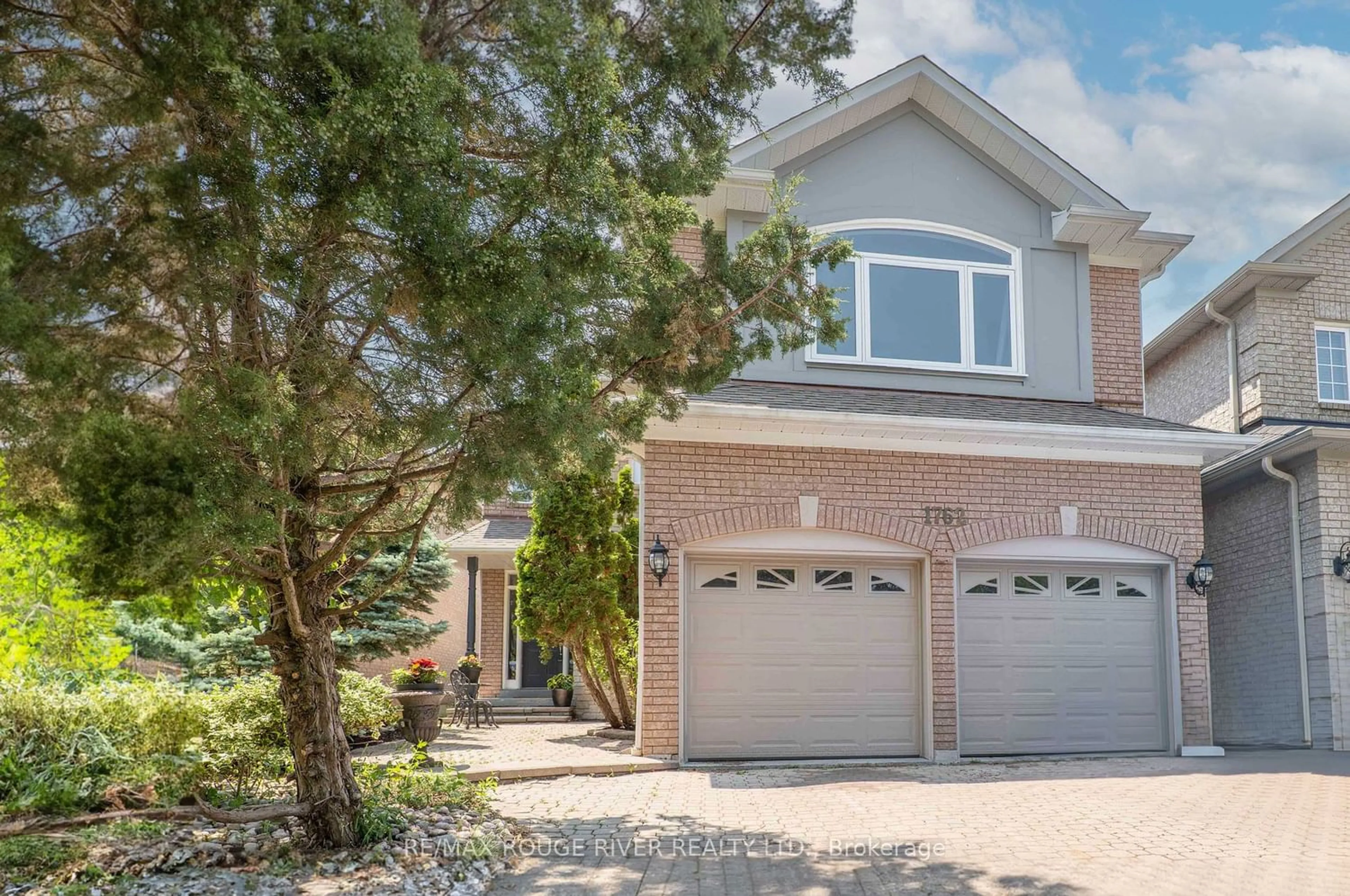 Home with brick exterior material for 1762 White Cedar Dr, Pickering Ontario L1V 6Z1
