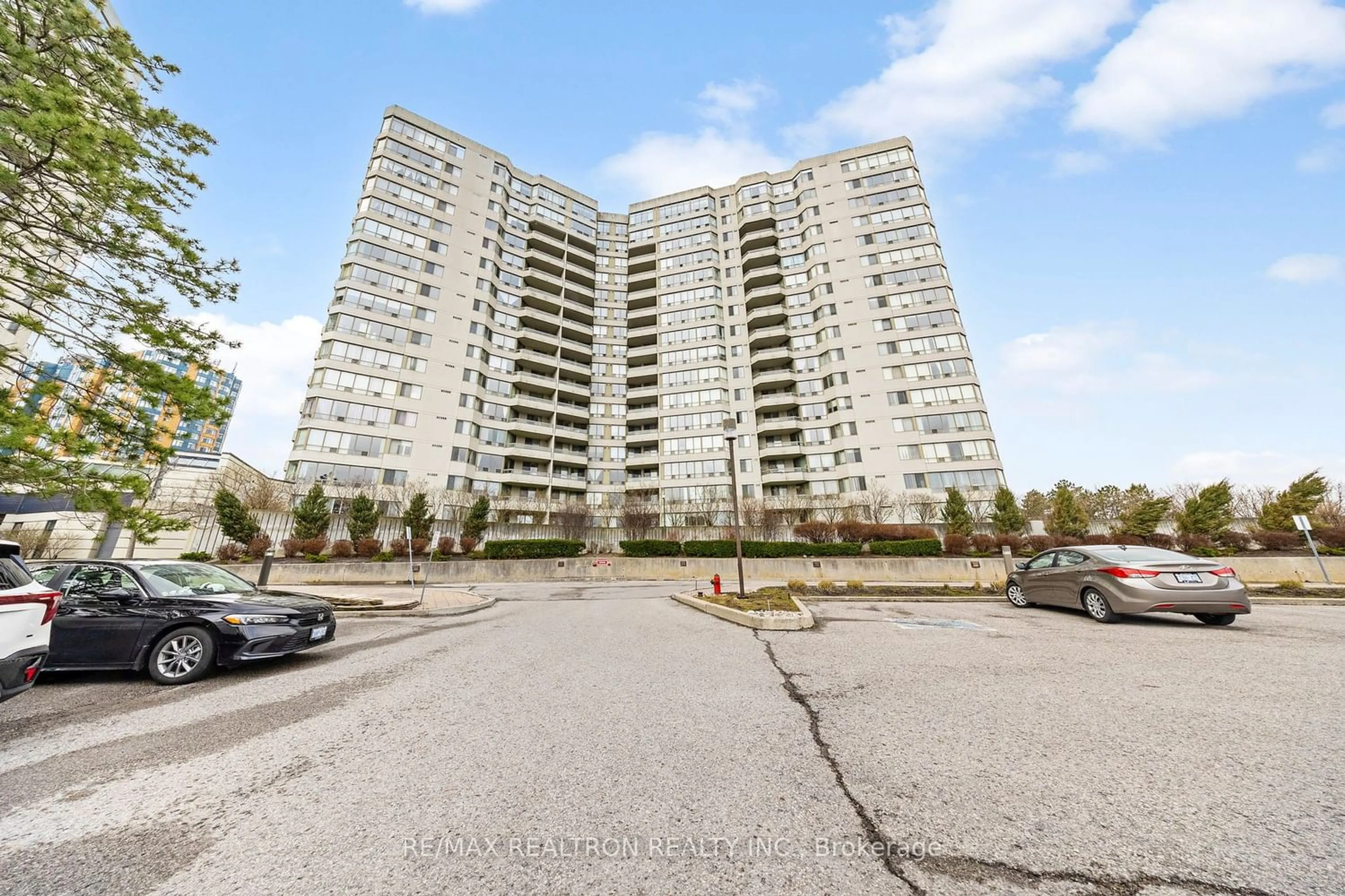 A pic from exterior of the house or condo for 160 Alton Towers Circ #1007, Toronto Ontario M1V 4X8
